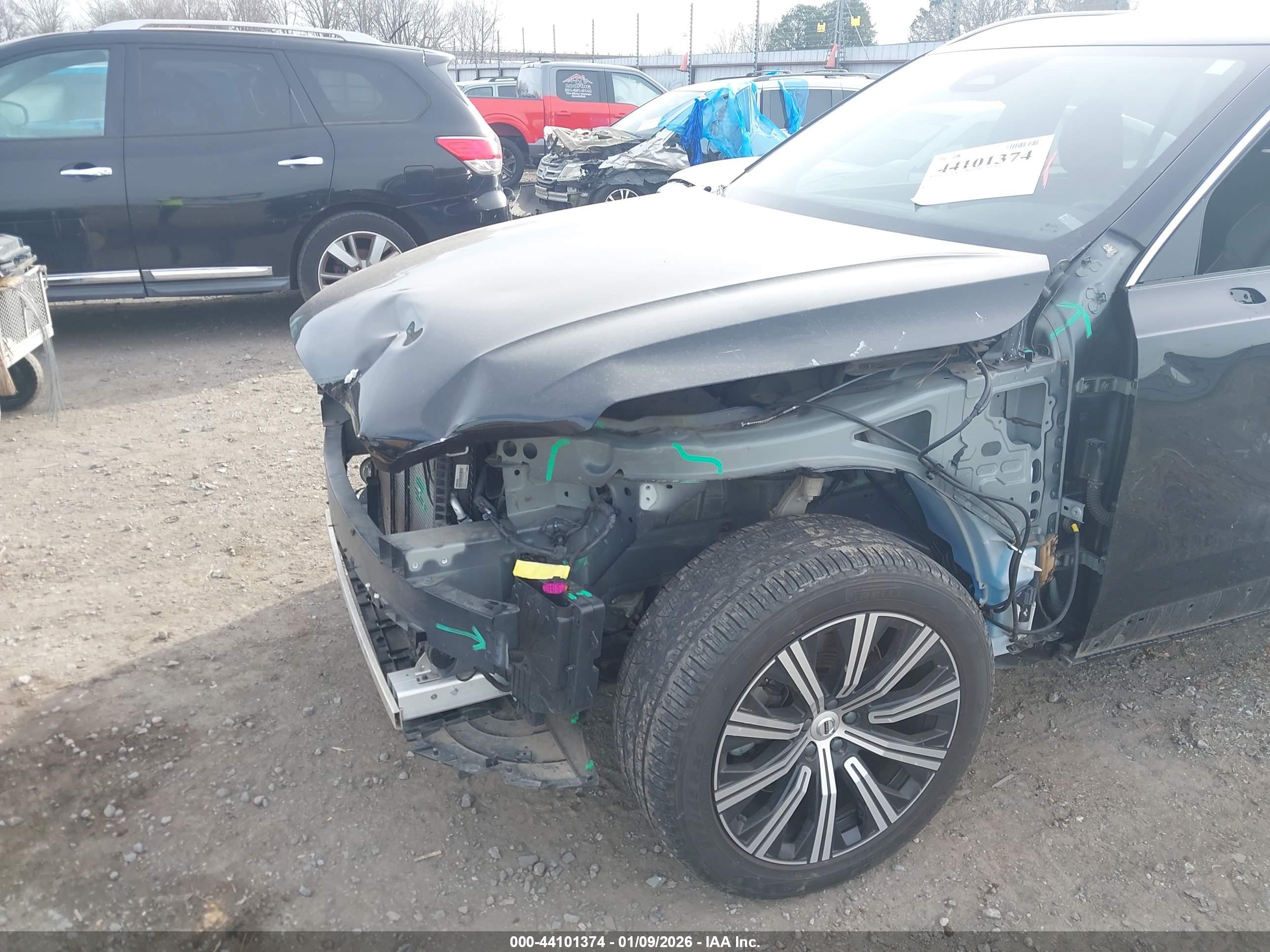 VOLVO XC90 image 6