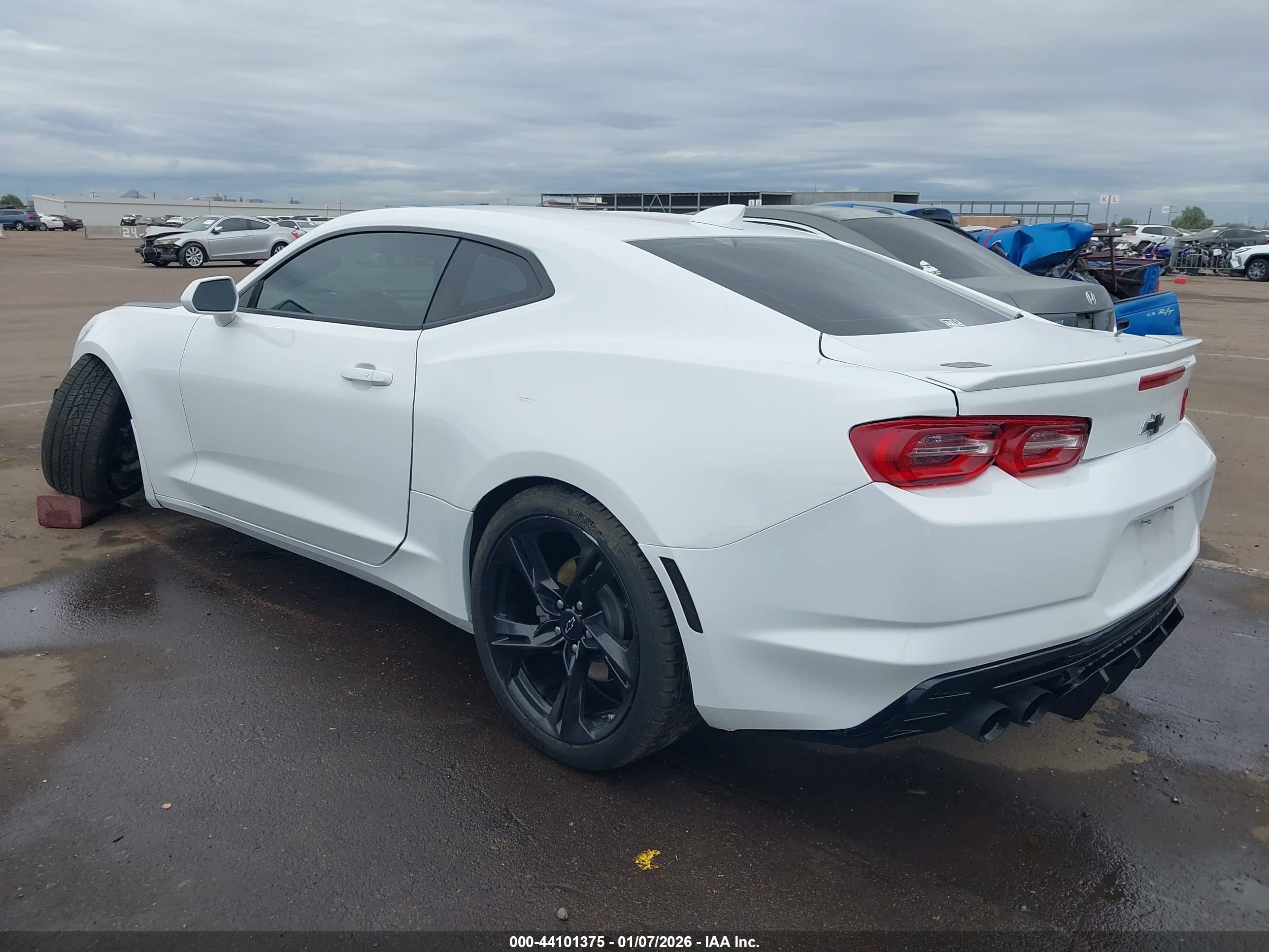 CHEVROLET CAMARO image 3