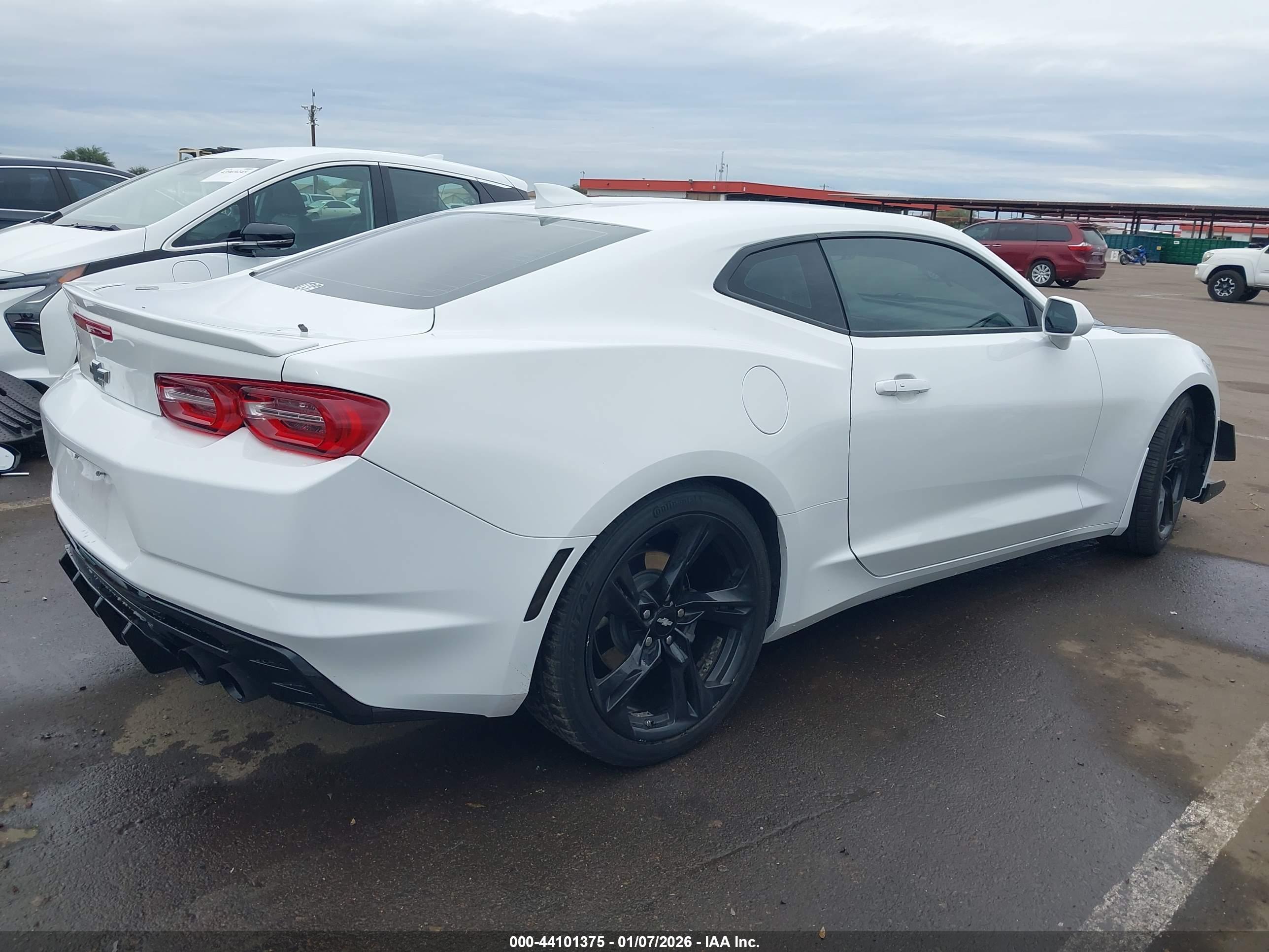 CHEVROLET CAMARO image 4