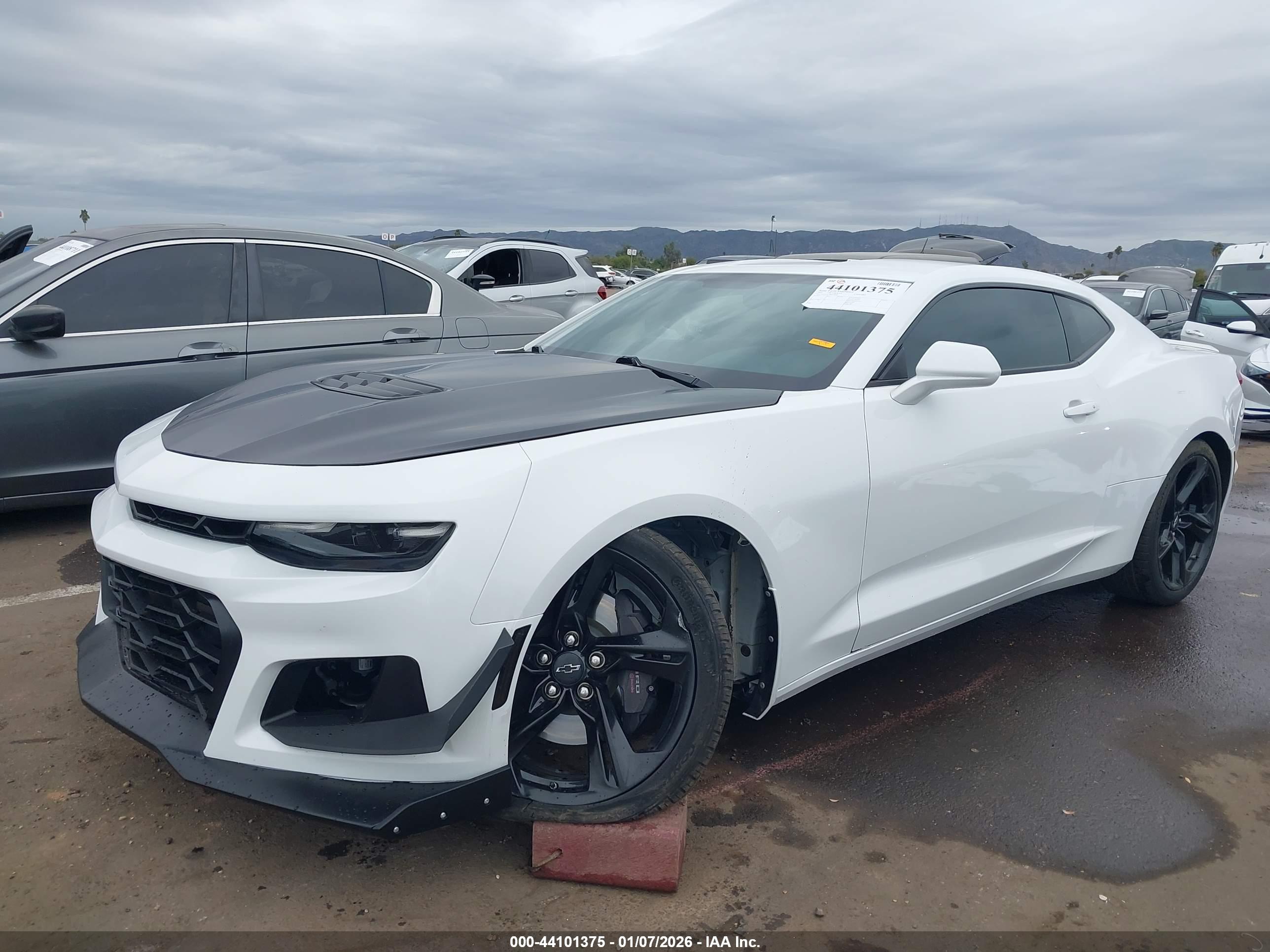 CHEVROLET CAMARO image 6