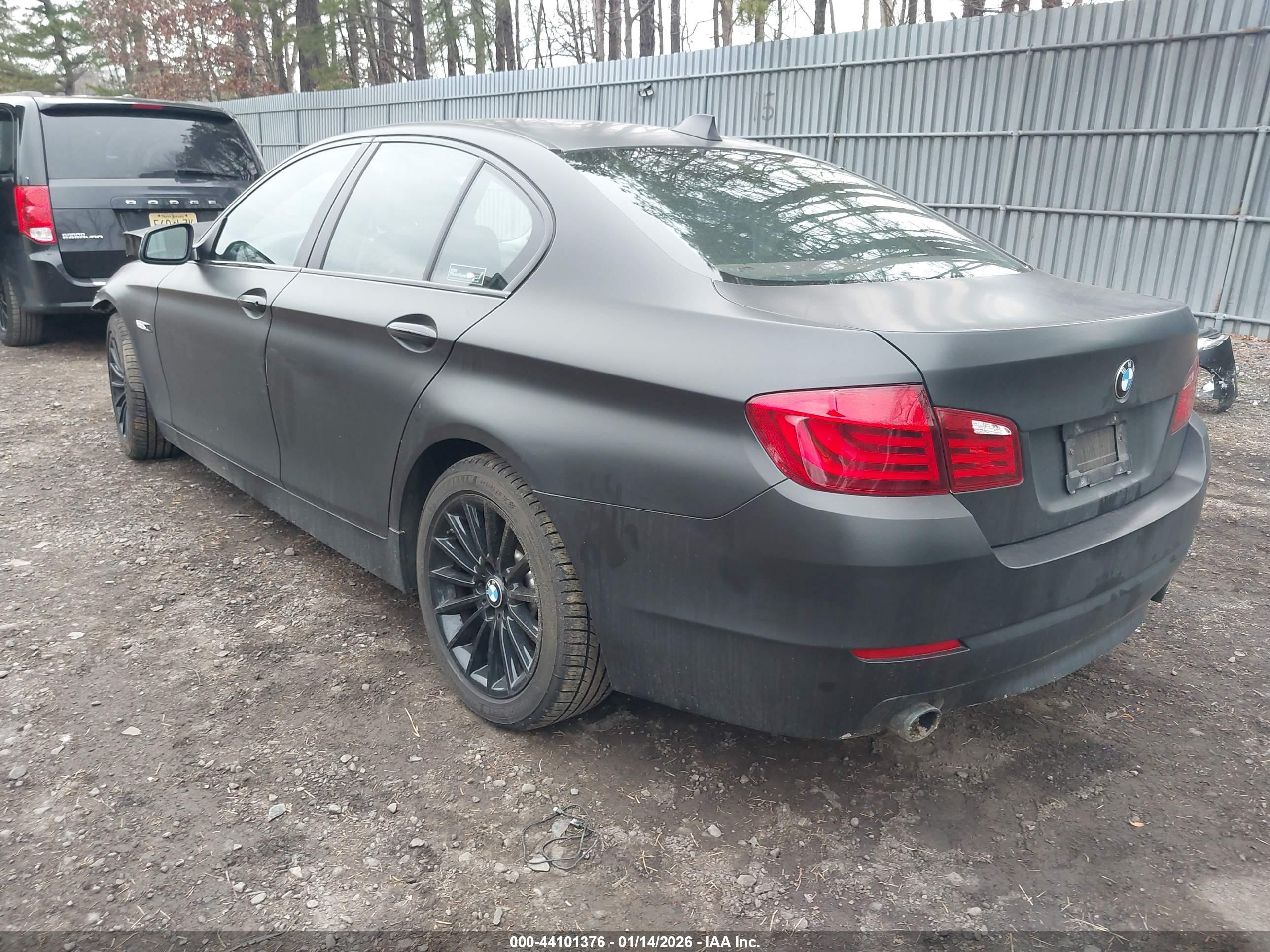 BMW 535I image 3