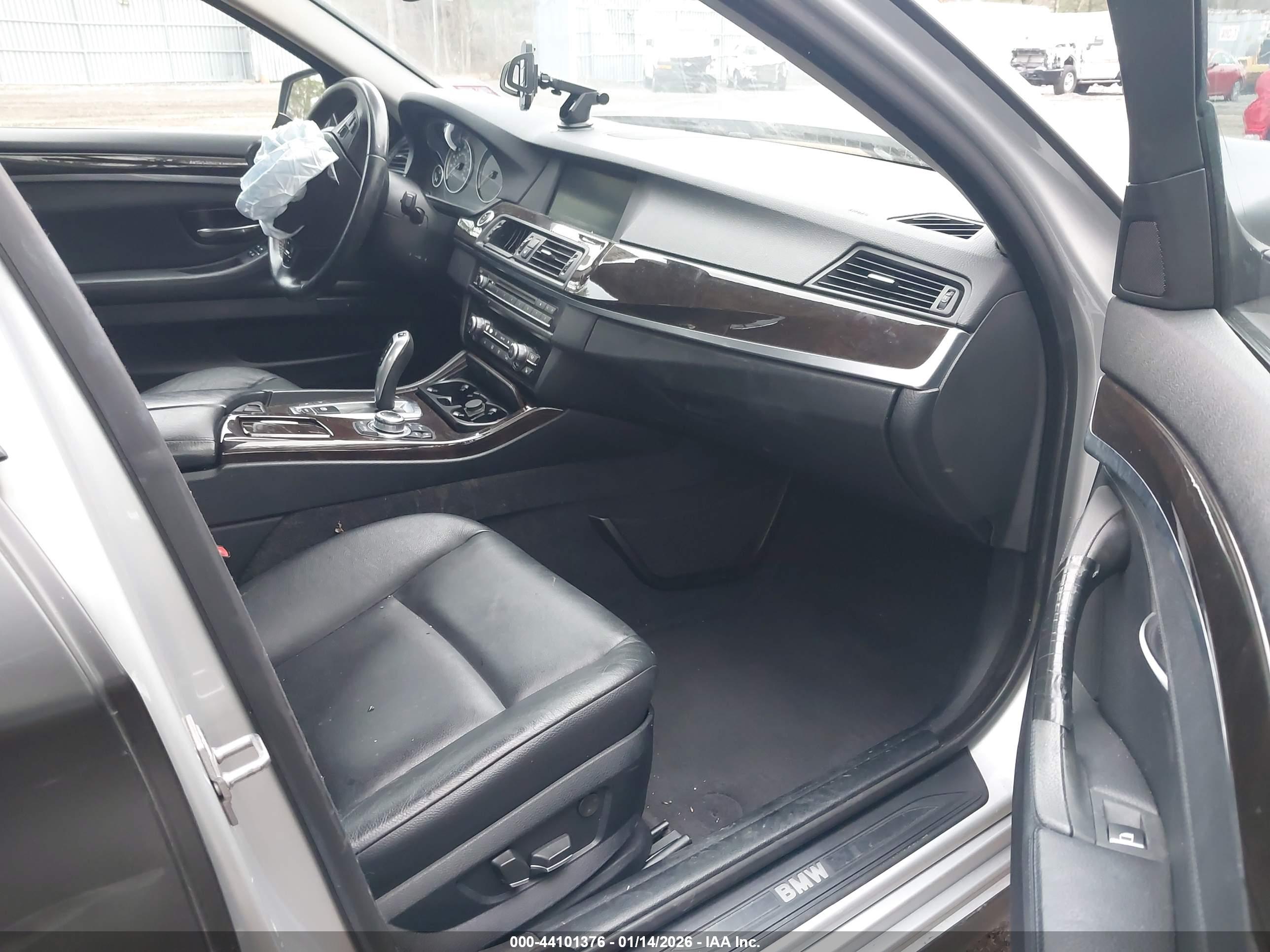 BMW 535I image 5