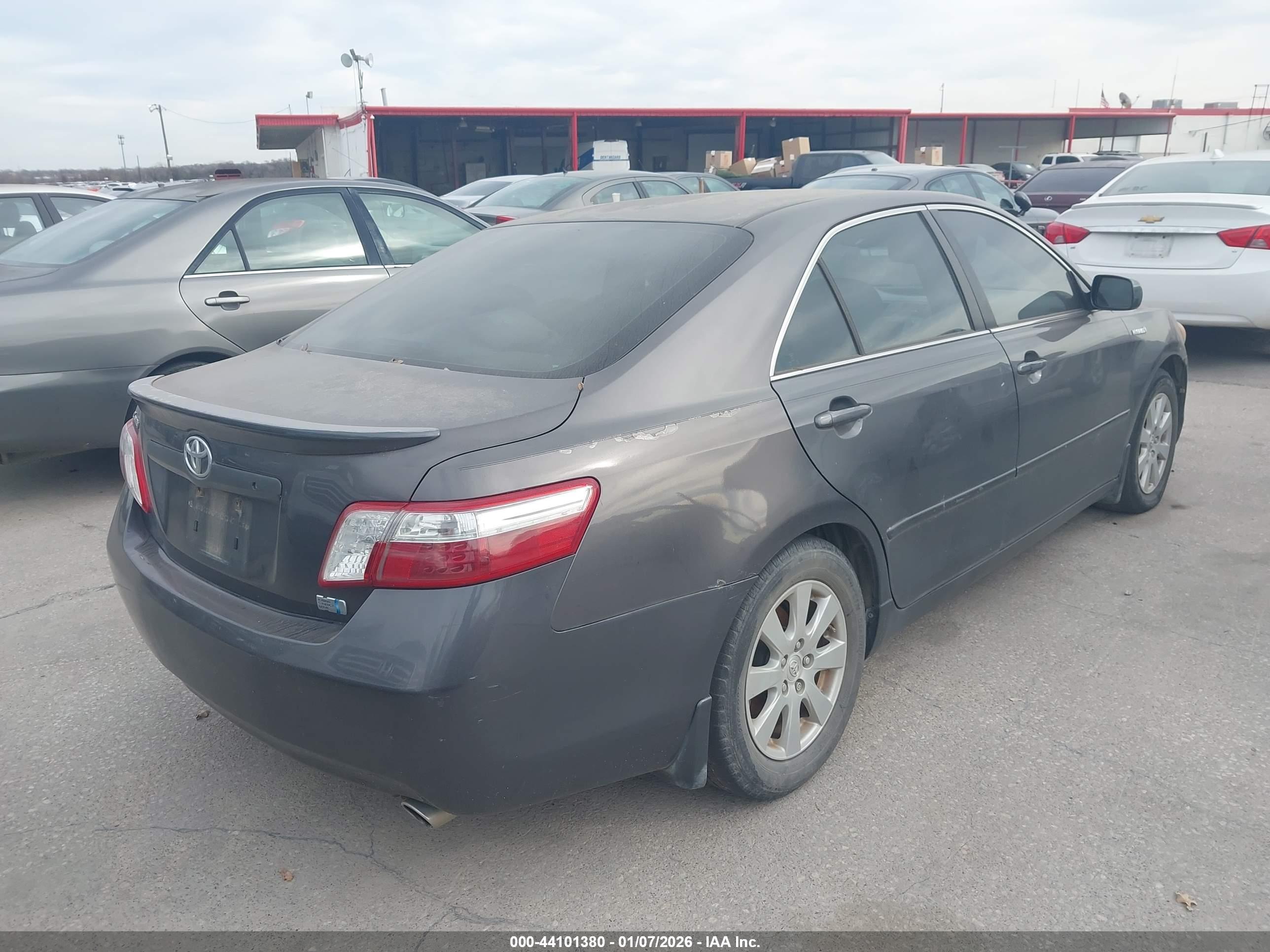 TOYOTA CAMRY image 4