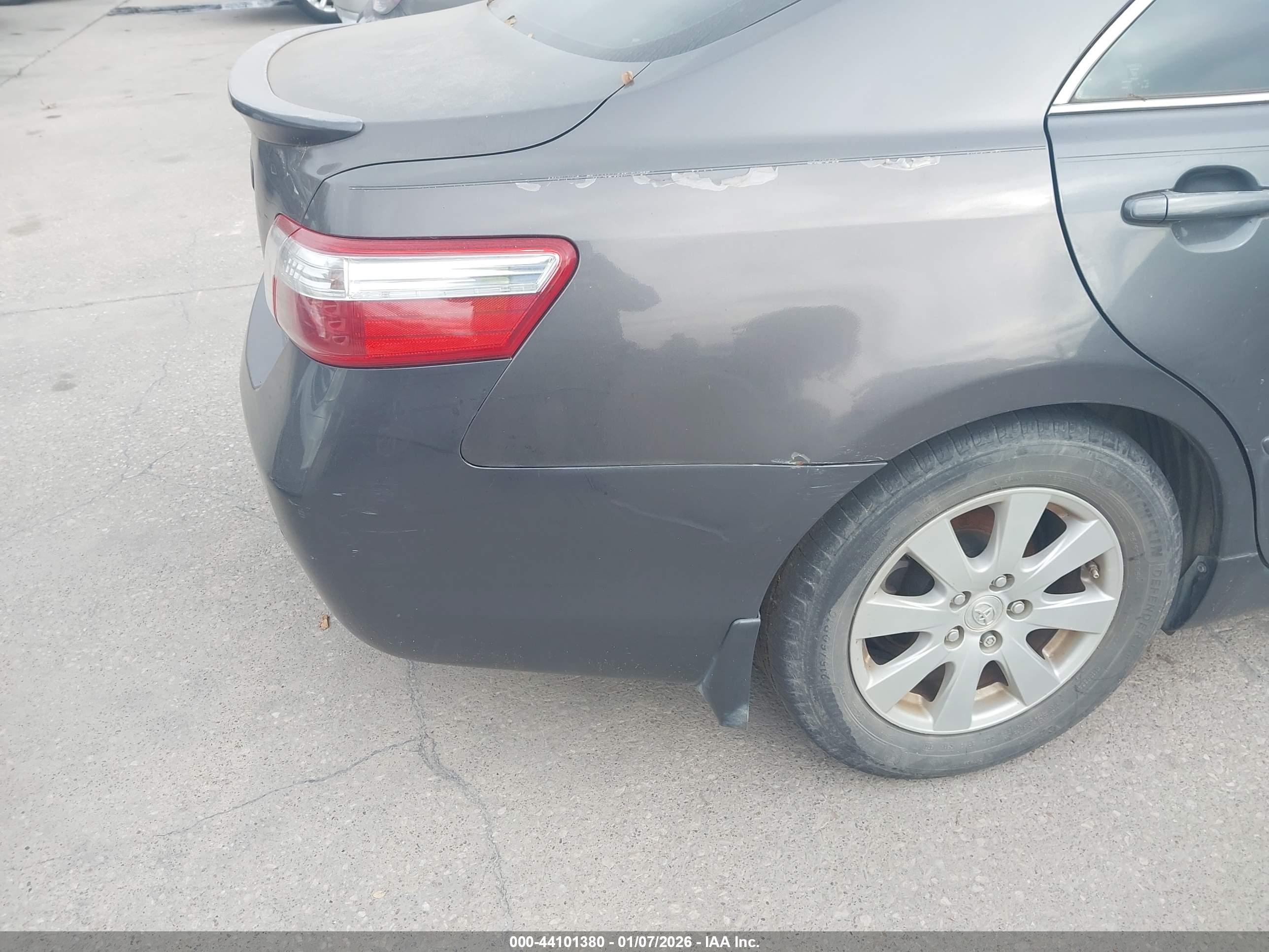 TOYOTA CAMRY image 6