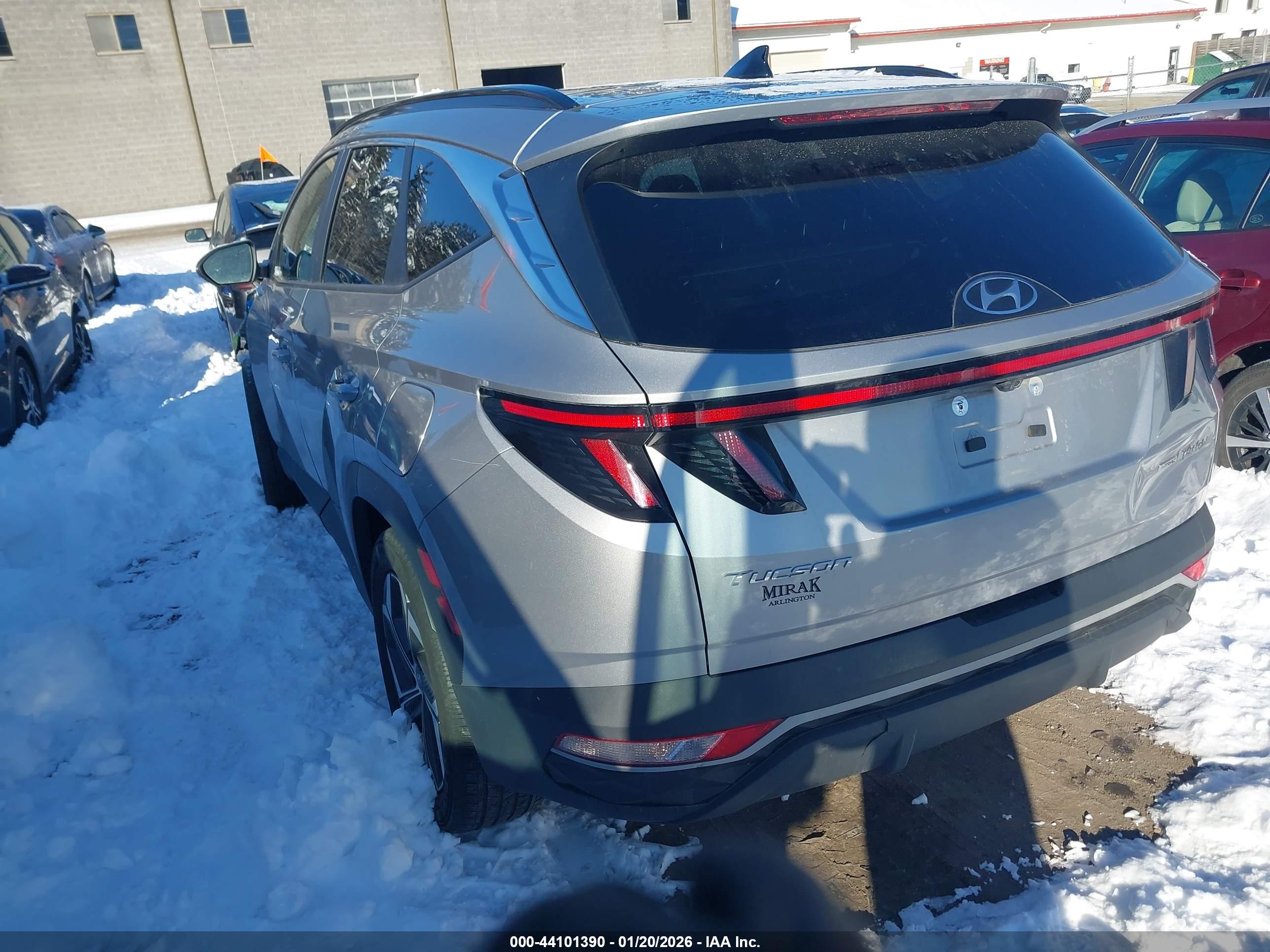 HYUNDAI TUCSON image 3