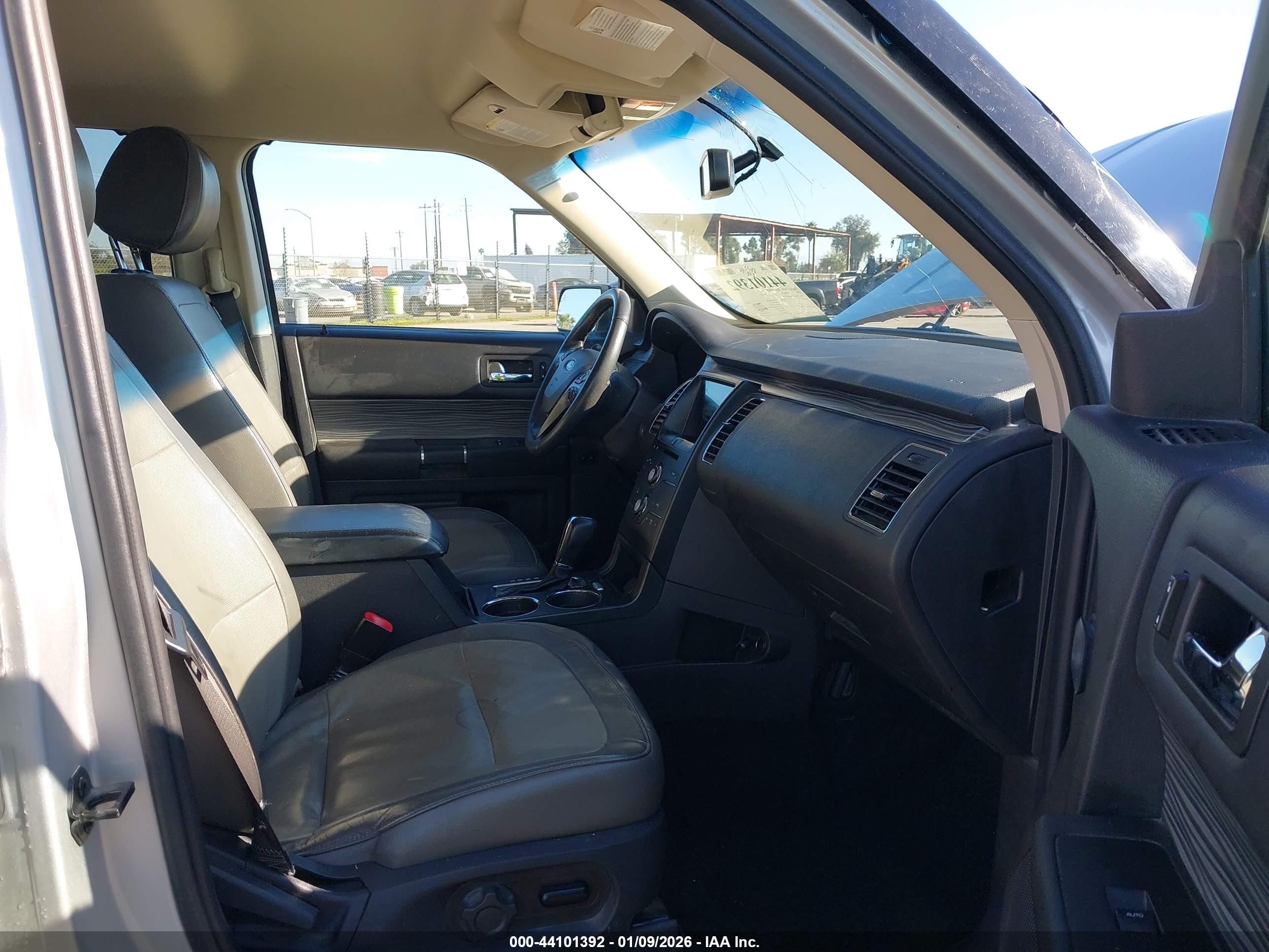 FORD FLEX image 5