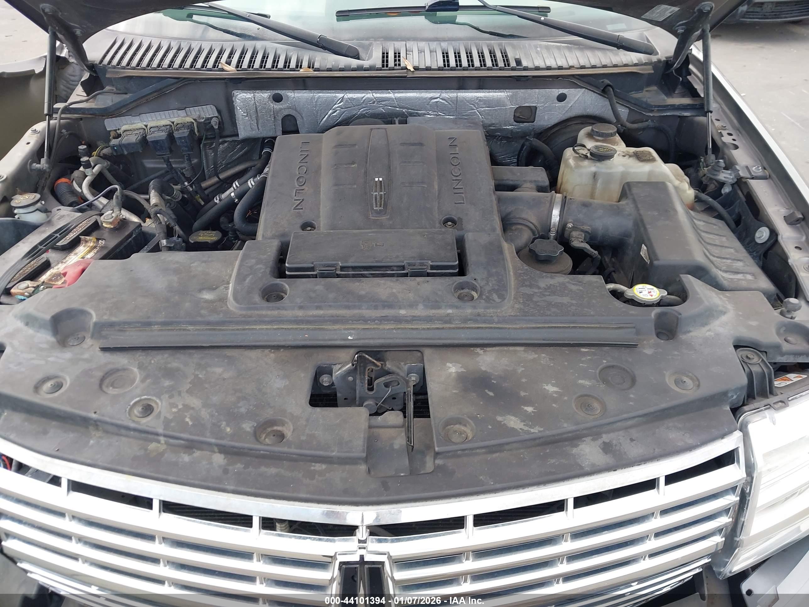 LINCOLN NAVIGATOR image 10