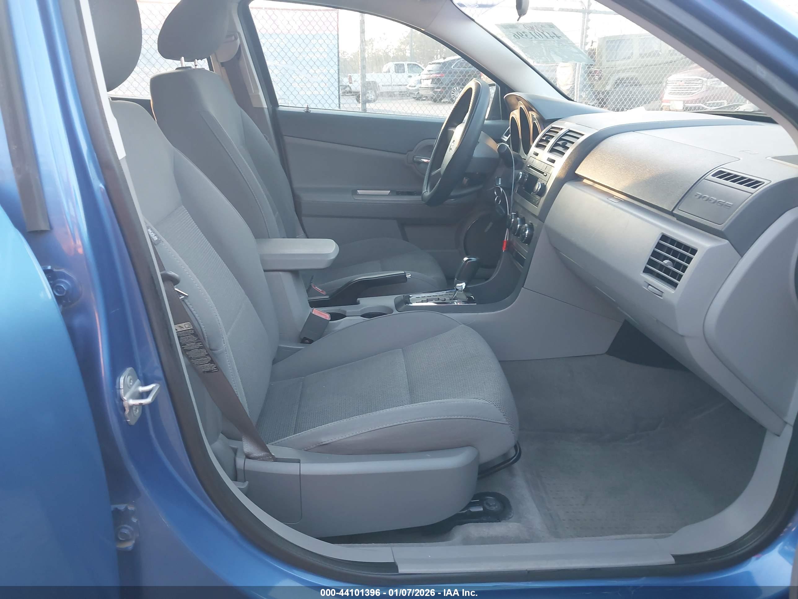 DODGE AVENGER image 5