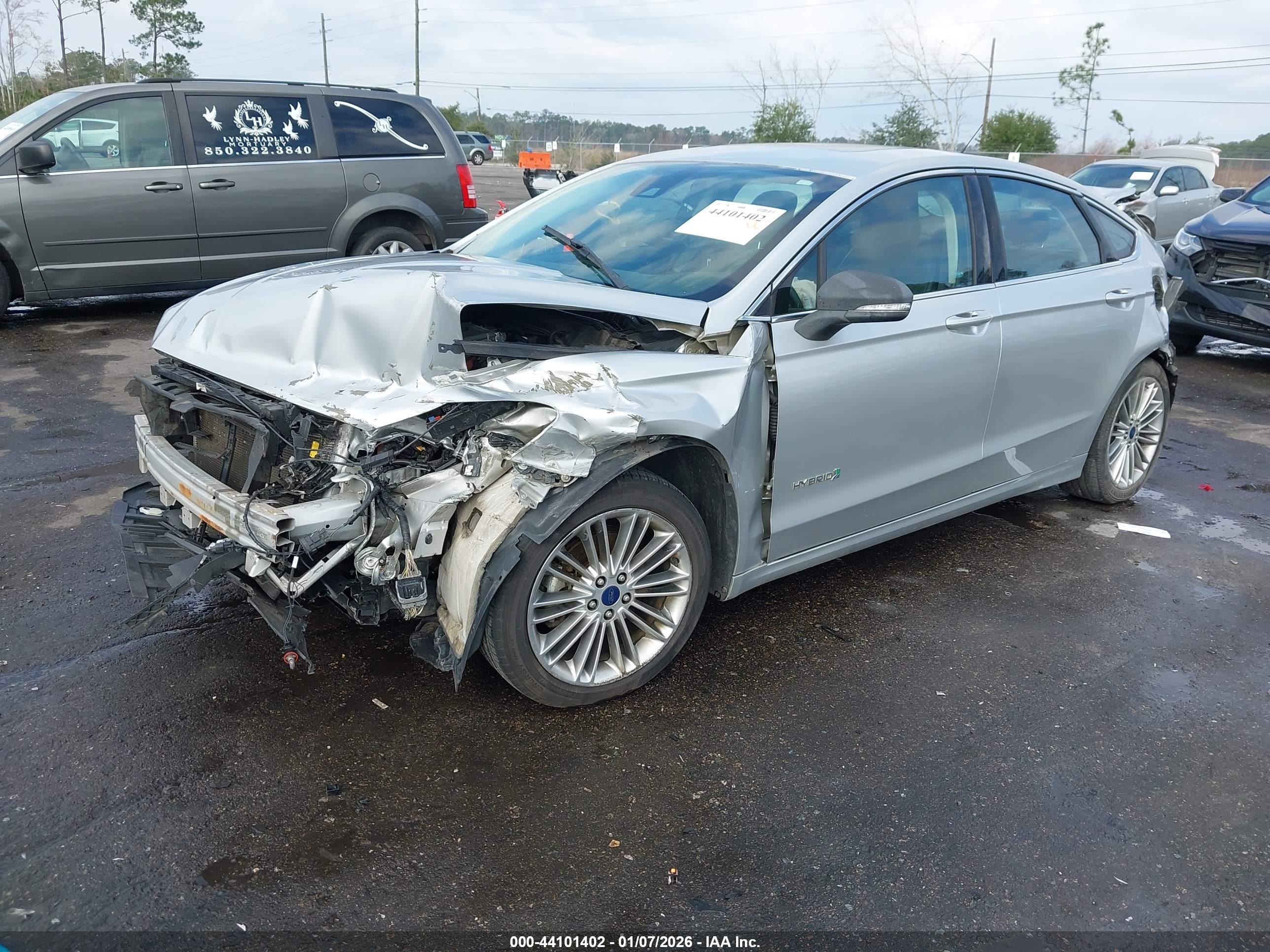 FORD FUSION image 2