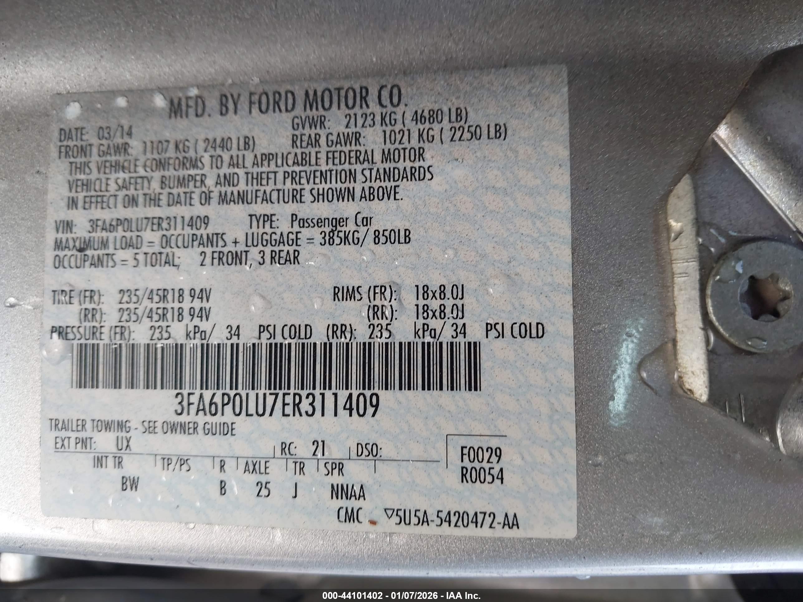FORD FUSION image 9
