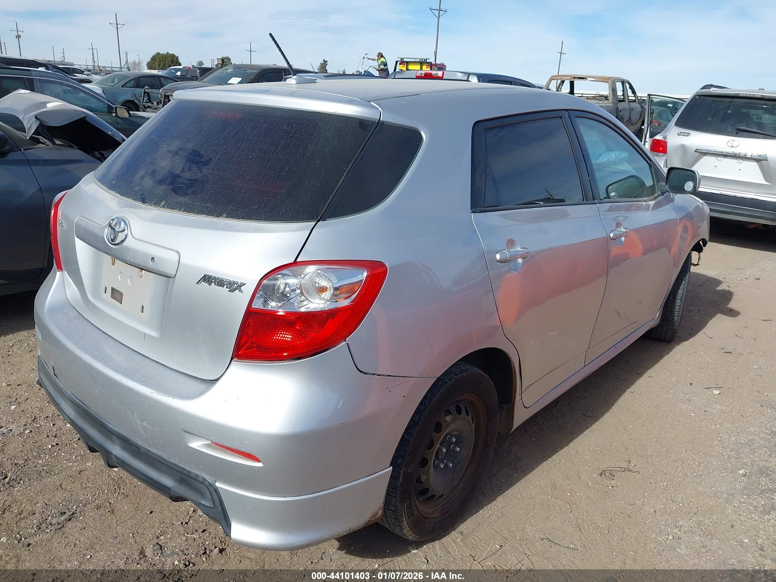 TOYOTA MATRIX image 4