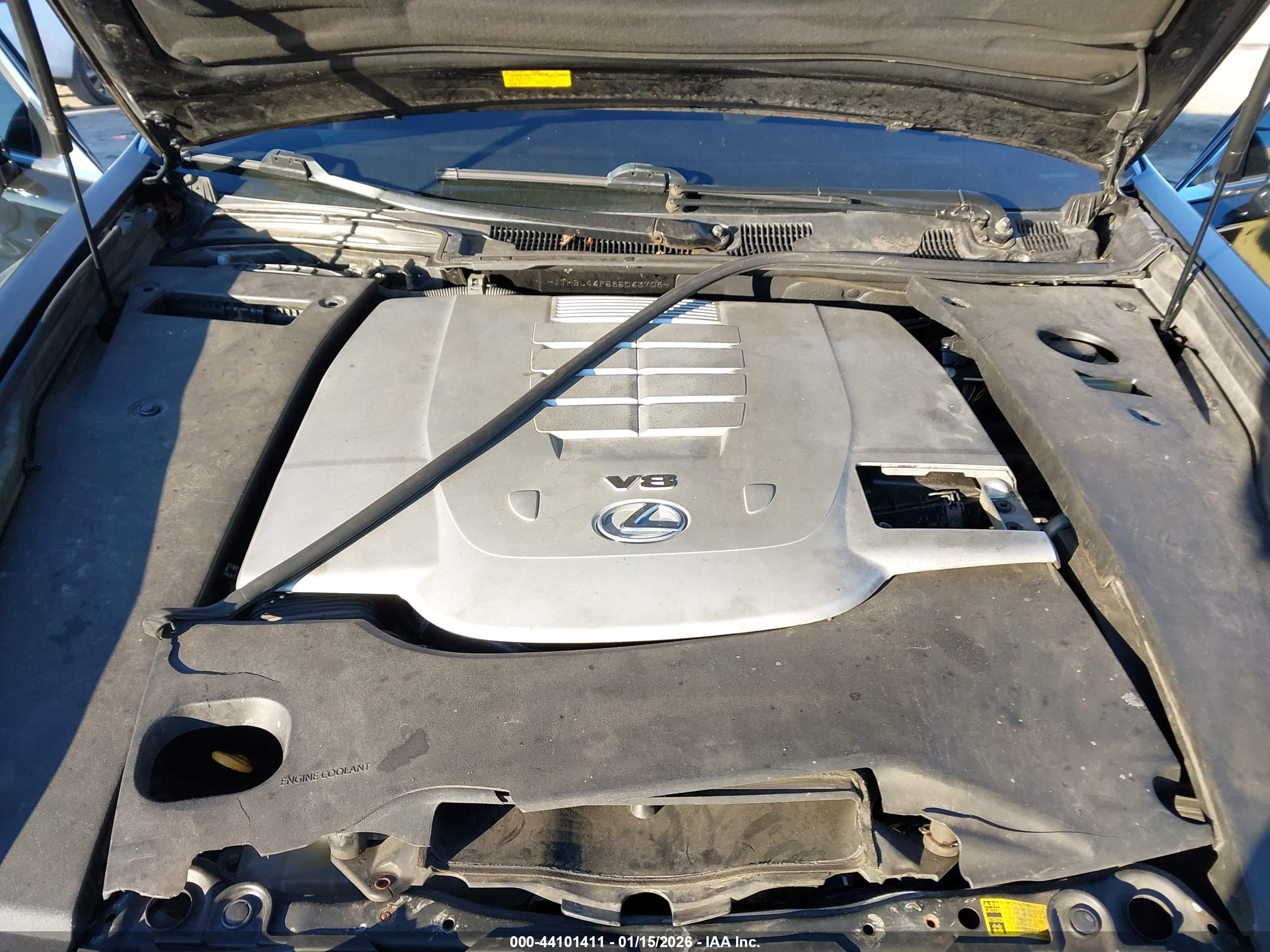 LEXUS LS image 10