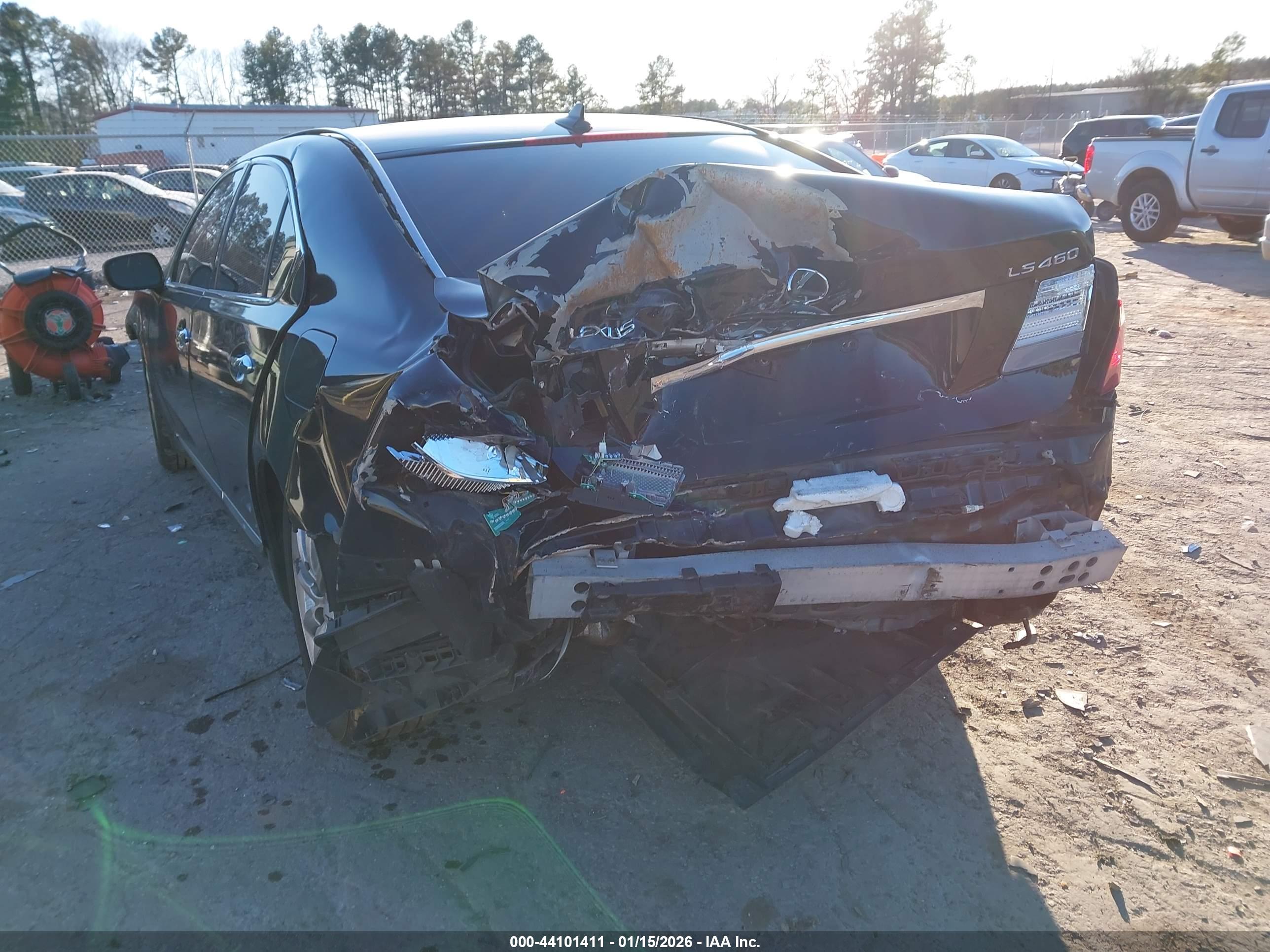 LEXUS LS image 6