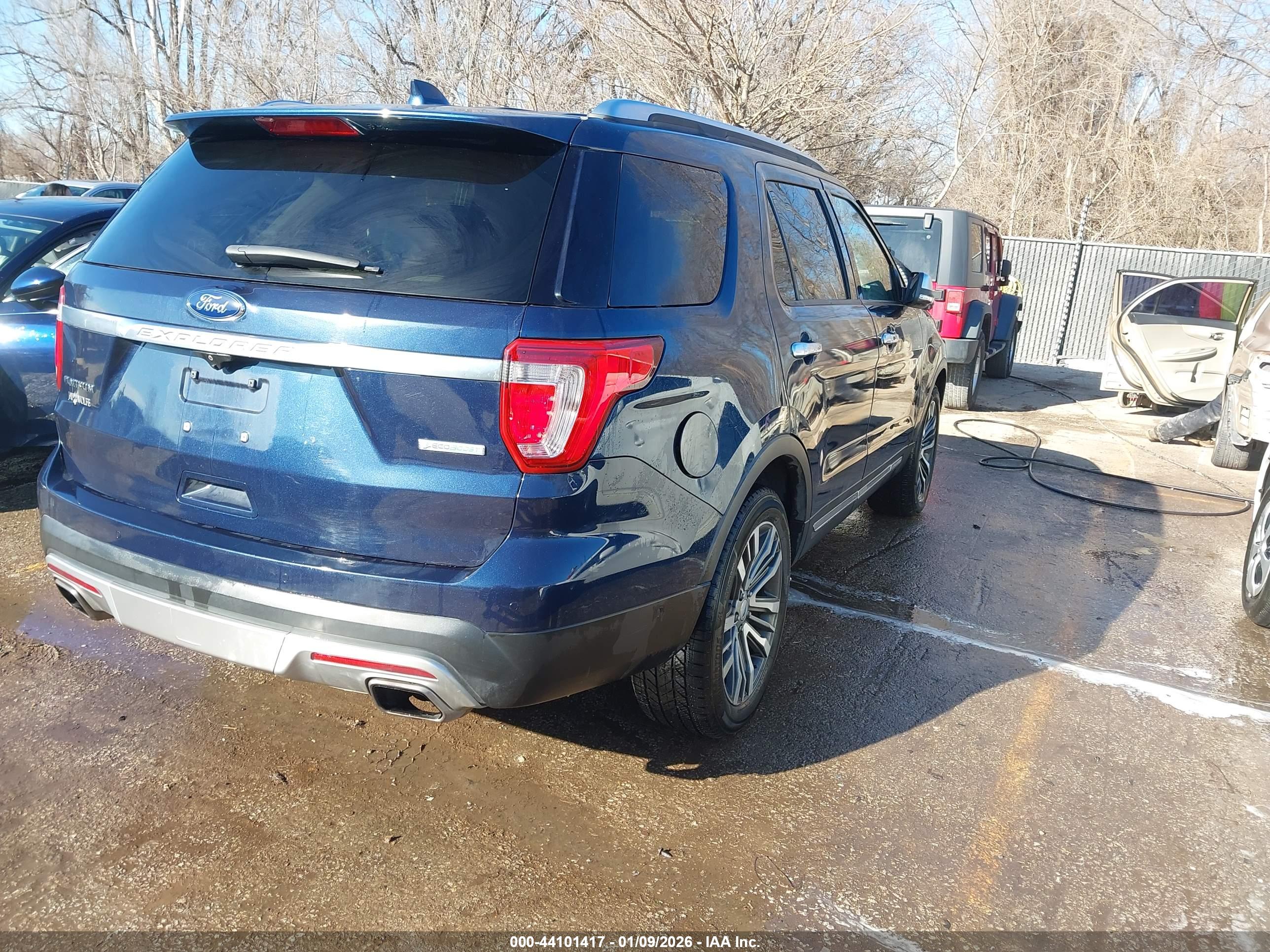 FORD EXPLORER image 4