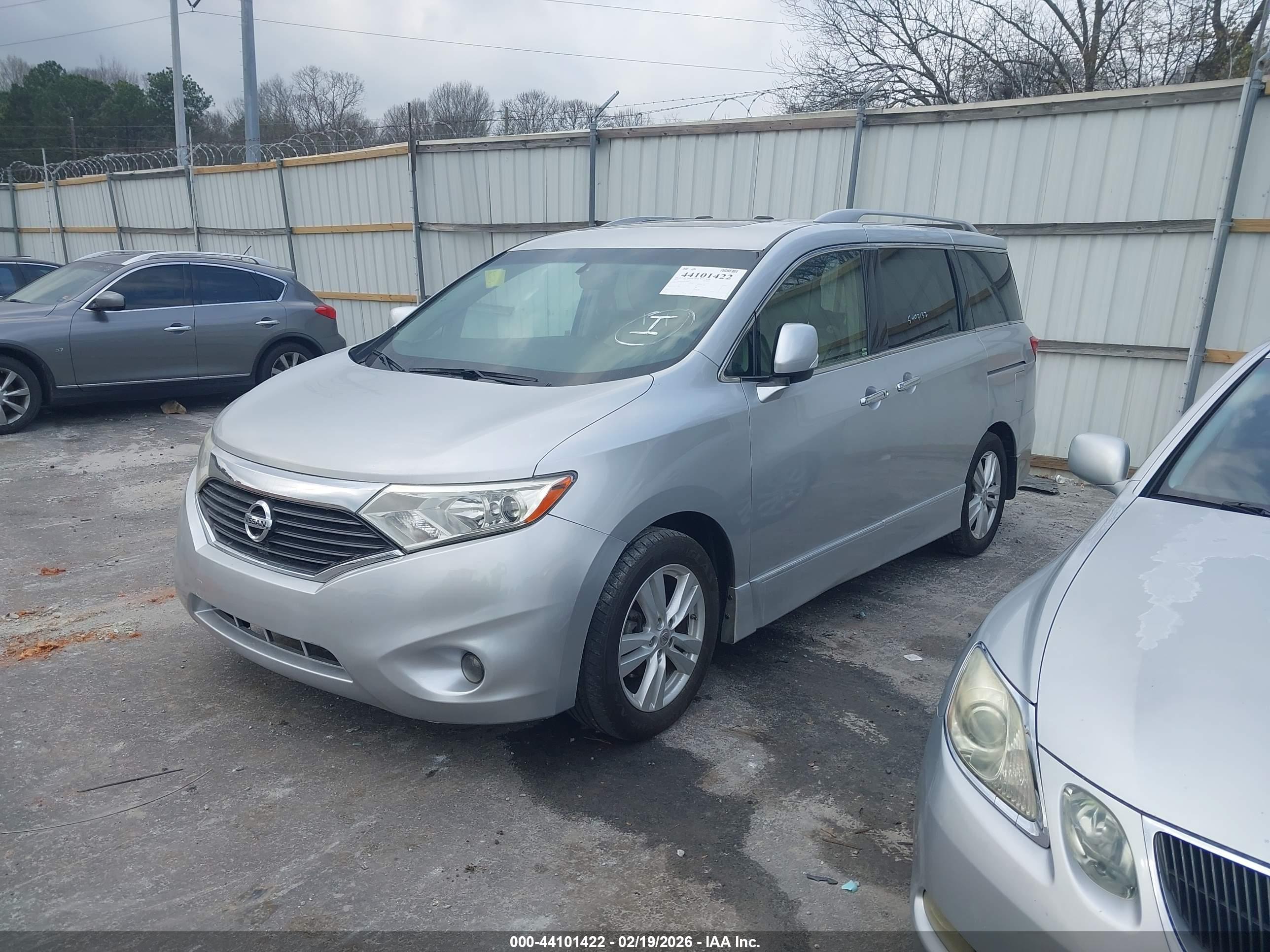 NISSAN QUEST image 2