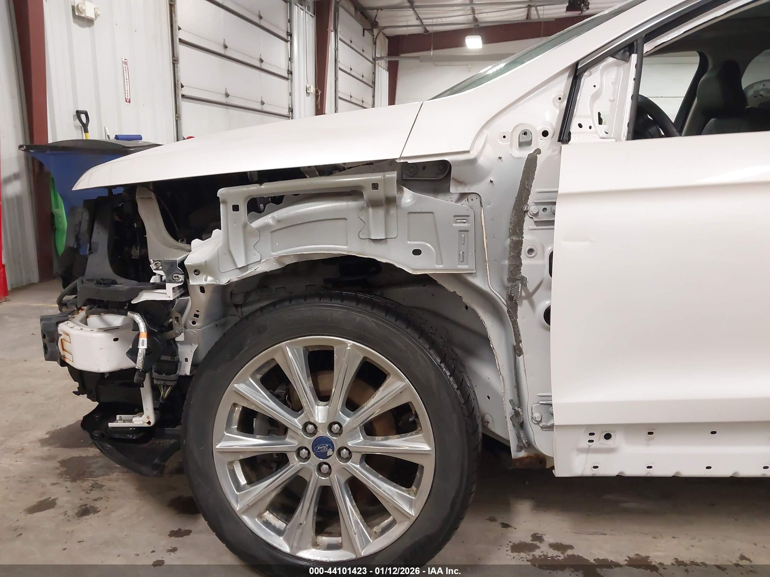 FORD EDGE image 6
