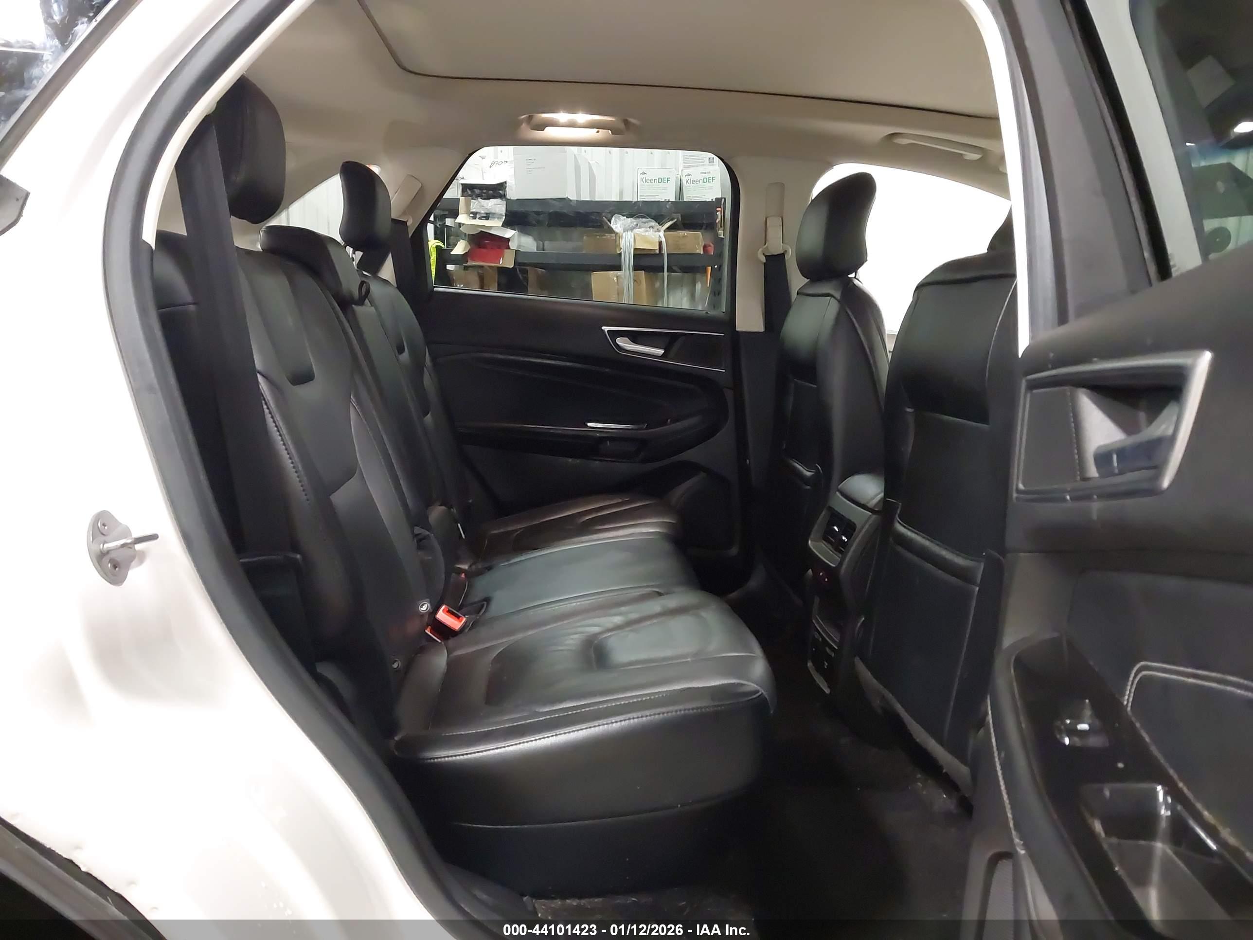 FORD EDGE image 8