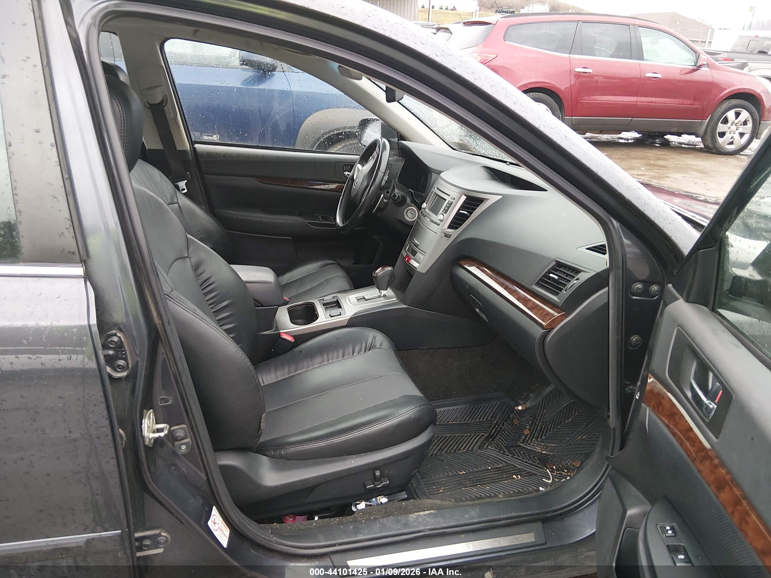 SUBARU LEGACY image 5