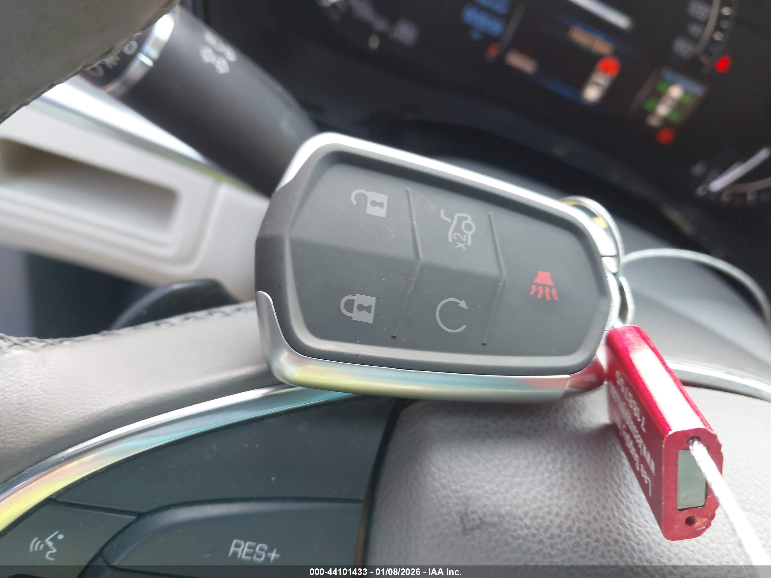 CADILLAC XT5 image 11