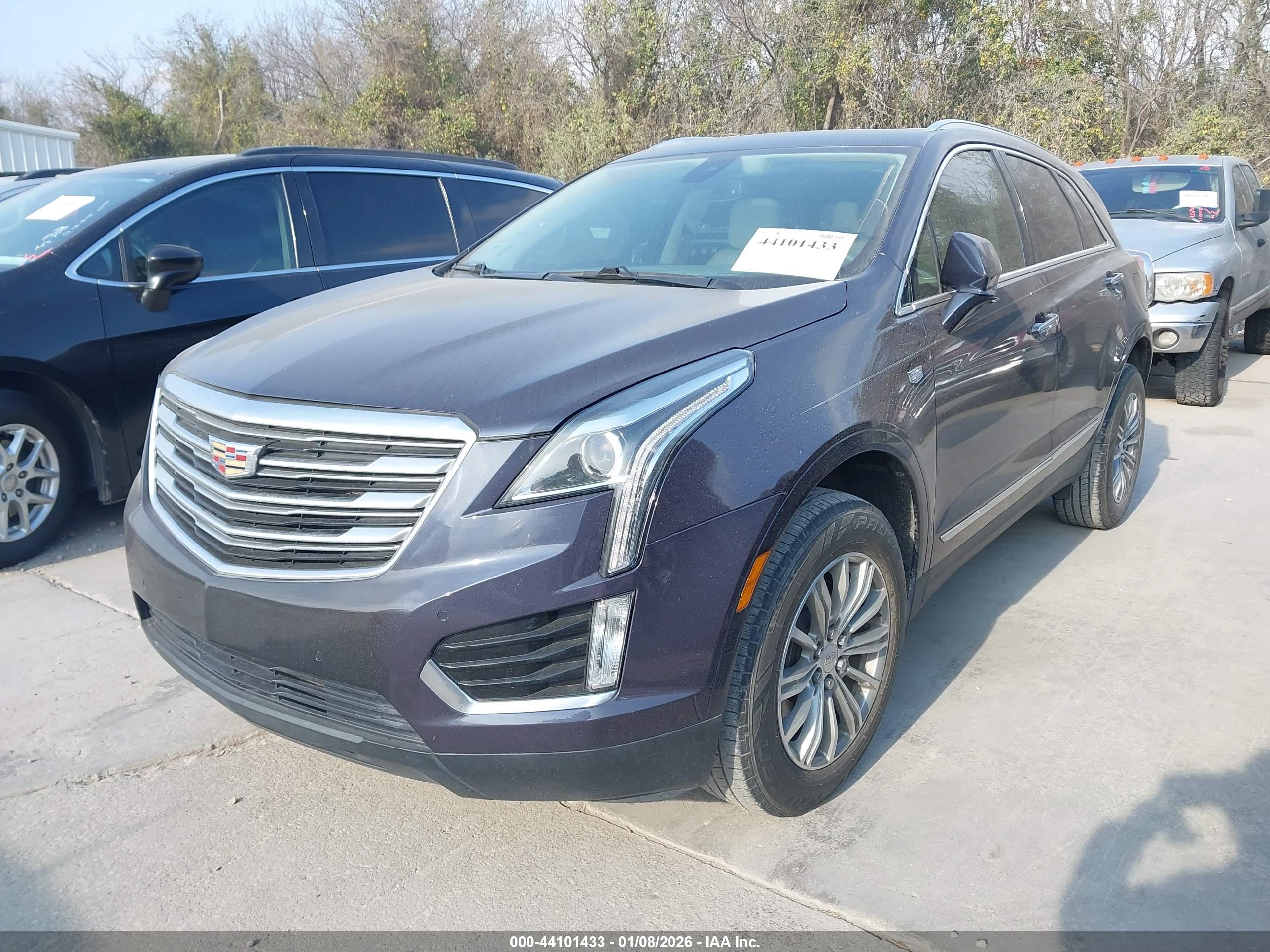 CADILLAC XT5 image 2
