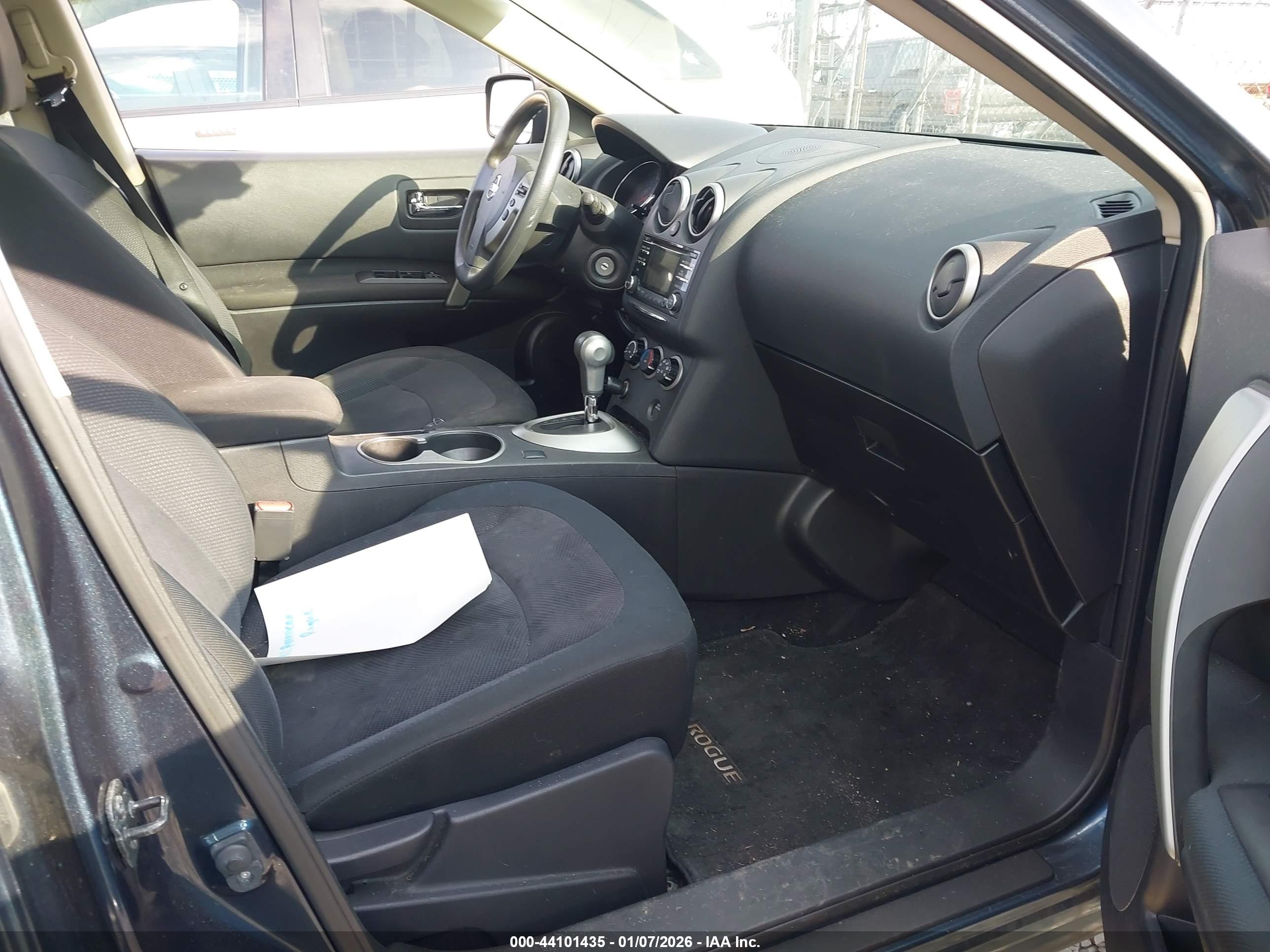 NISSAN ROGUE image 5