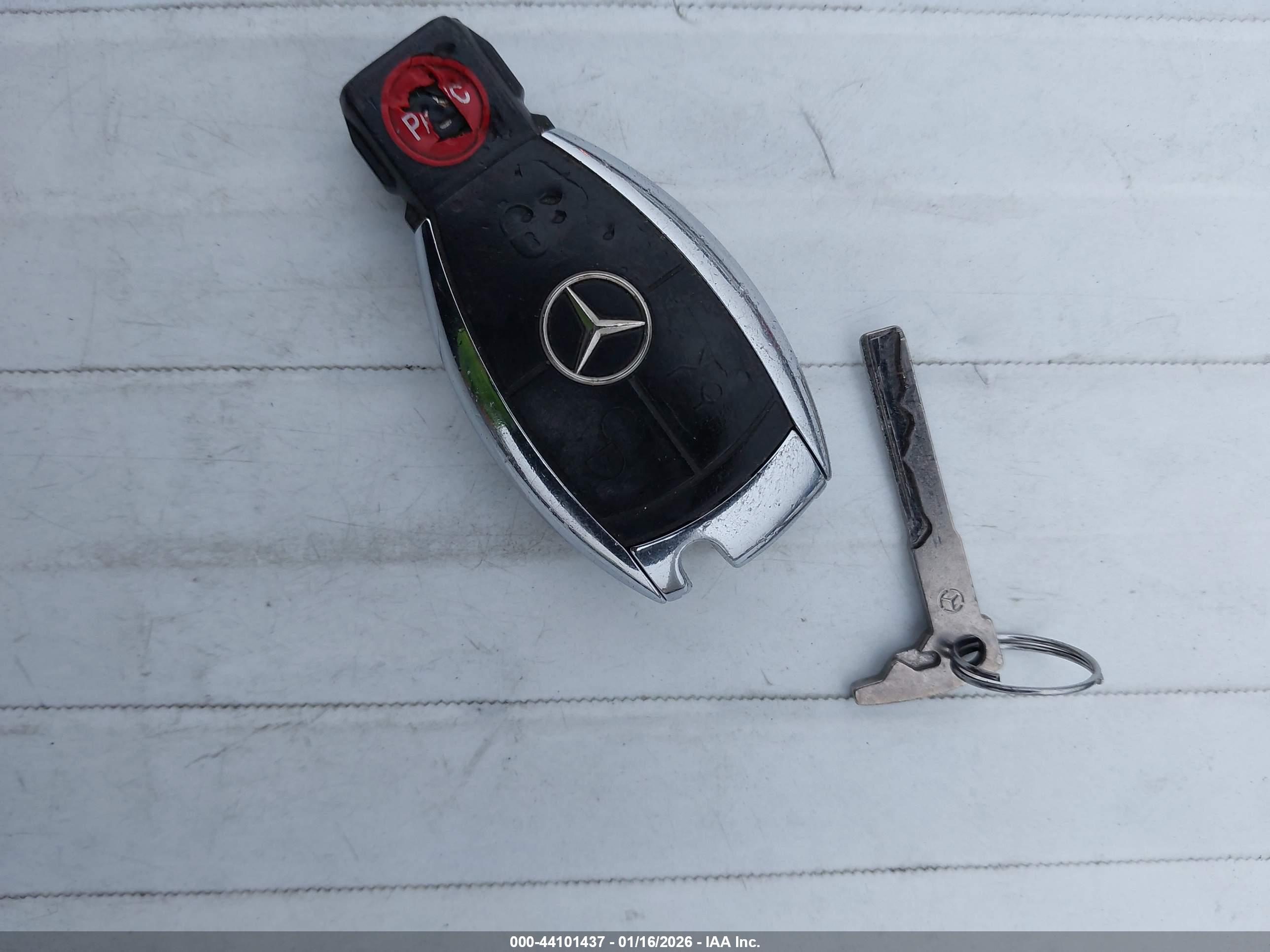 MERCEDES-BENZ E image 11