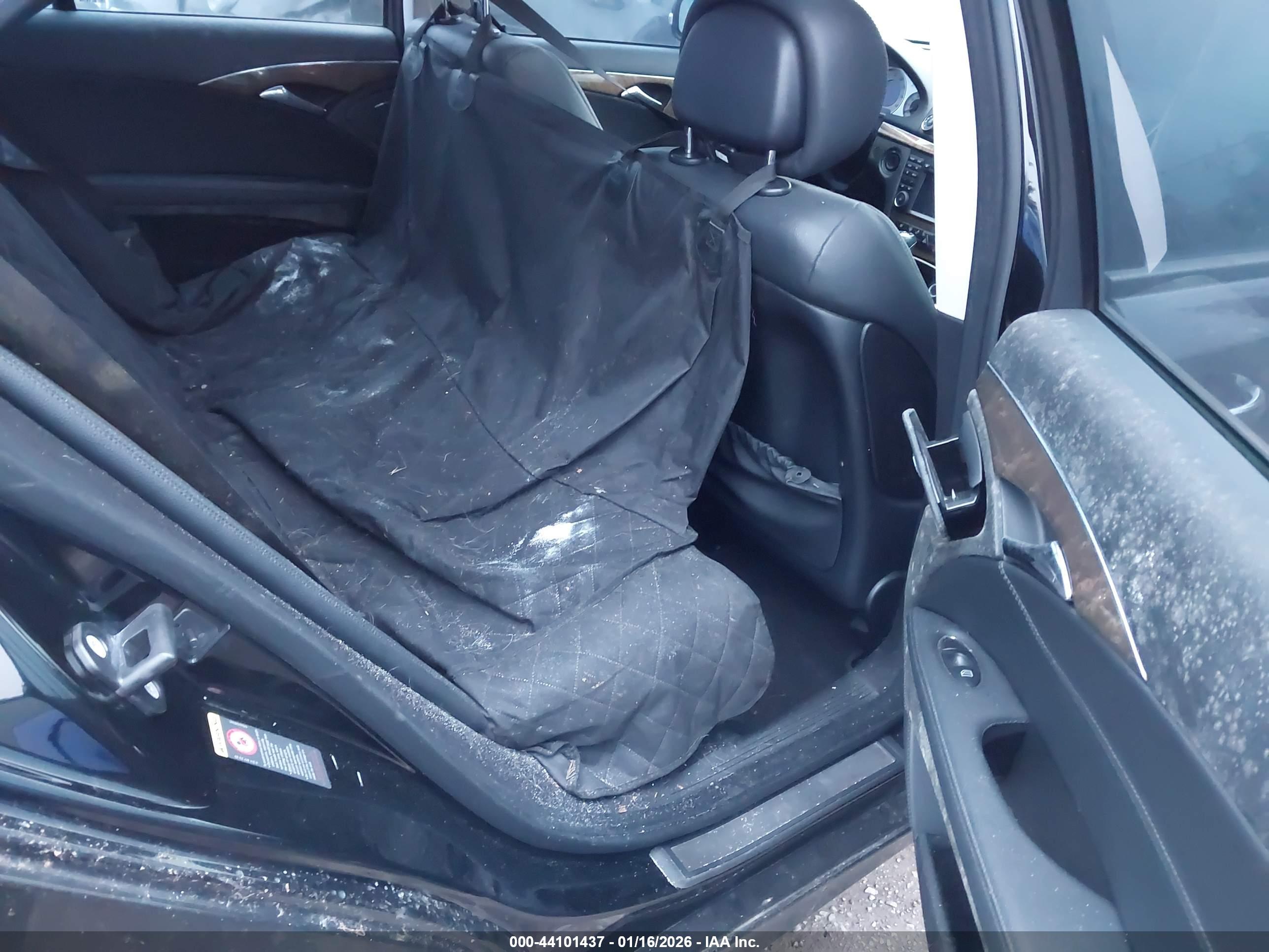 MERCEDES-BENZ E image 8