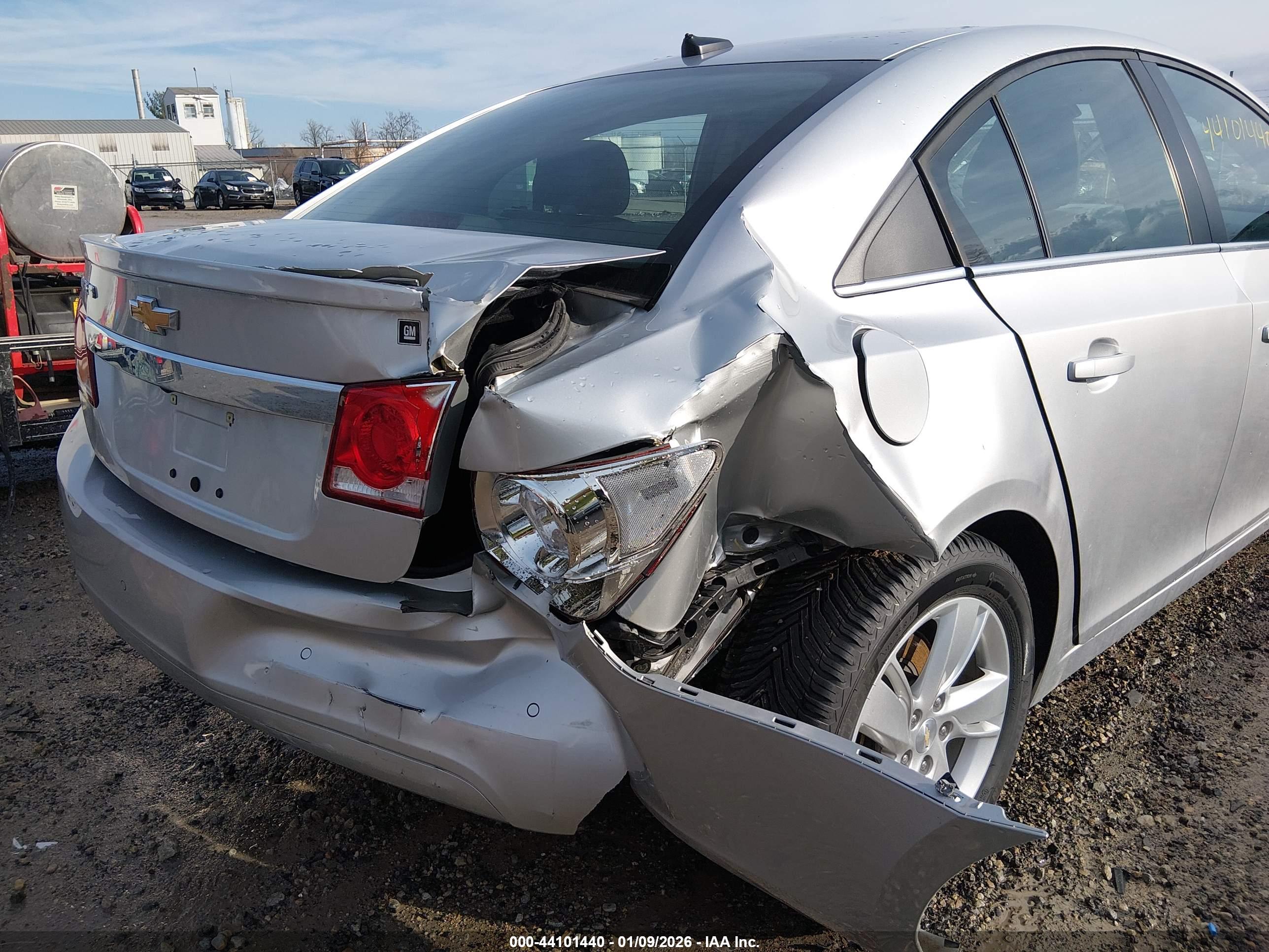 CHEVROLET CRUZE image 6