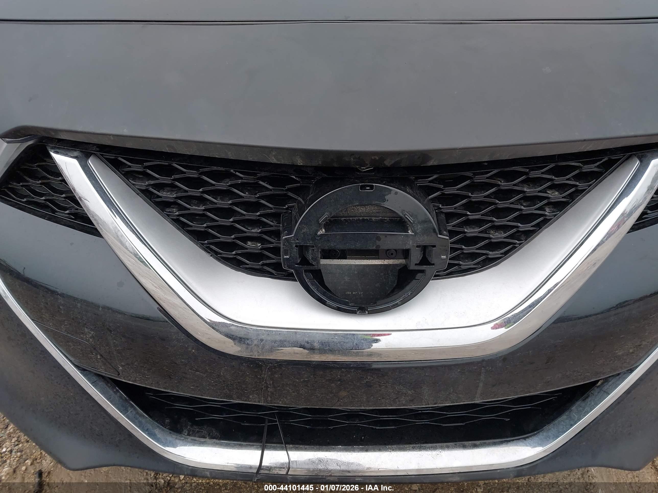 NISSAN MAXIMA image 6