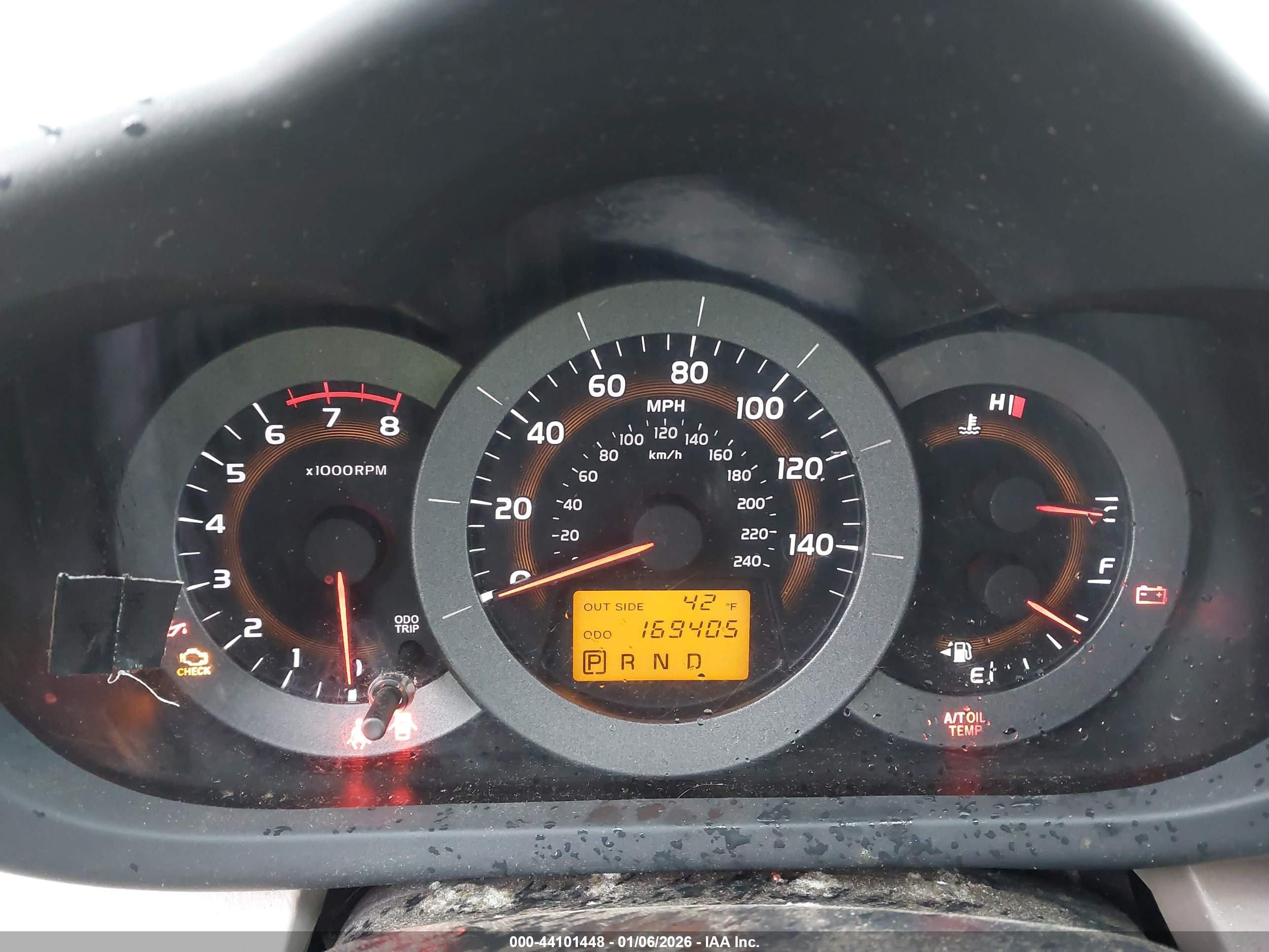 TOYOTA RAV4 image 7