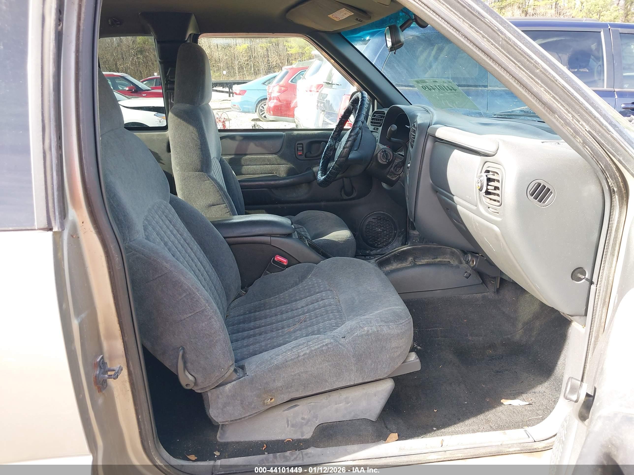 CHEVROLET S-10 image 5