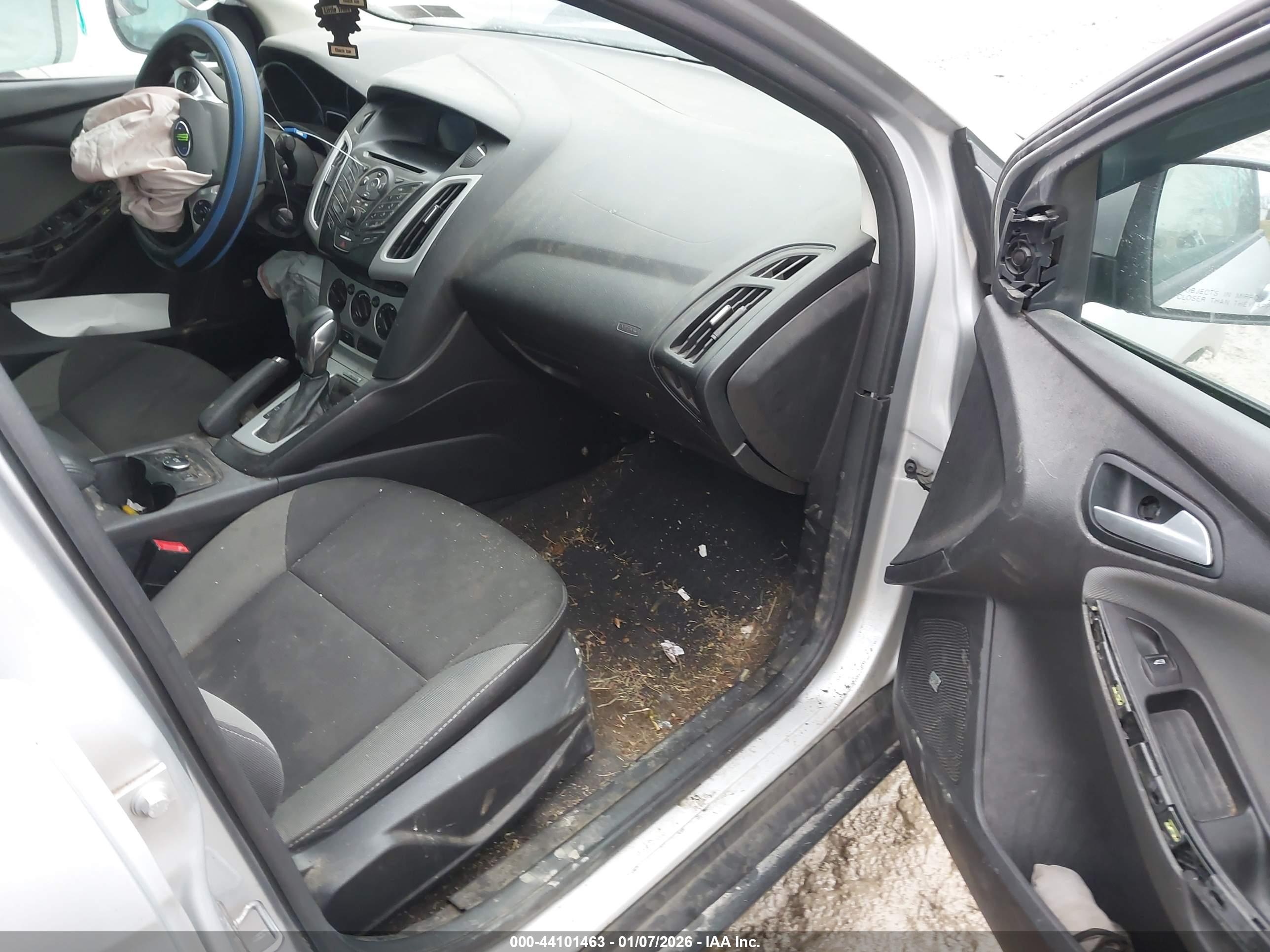 FORD FOCUS image 5