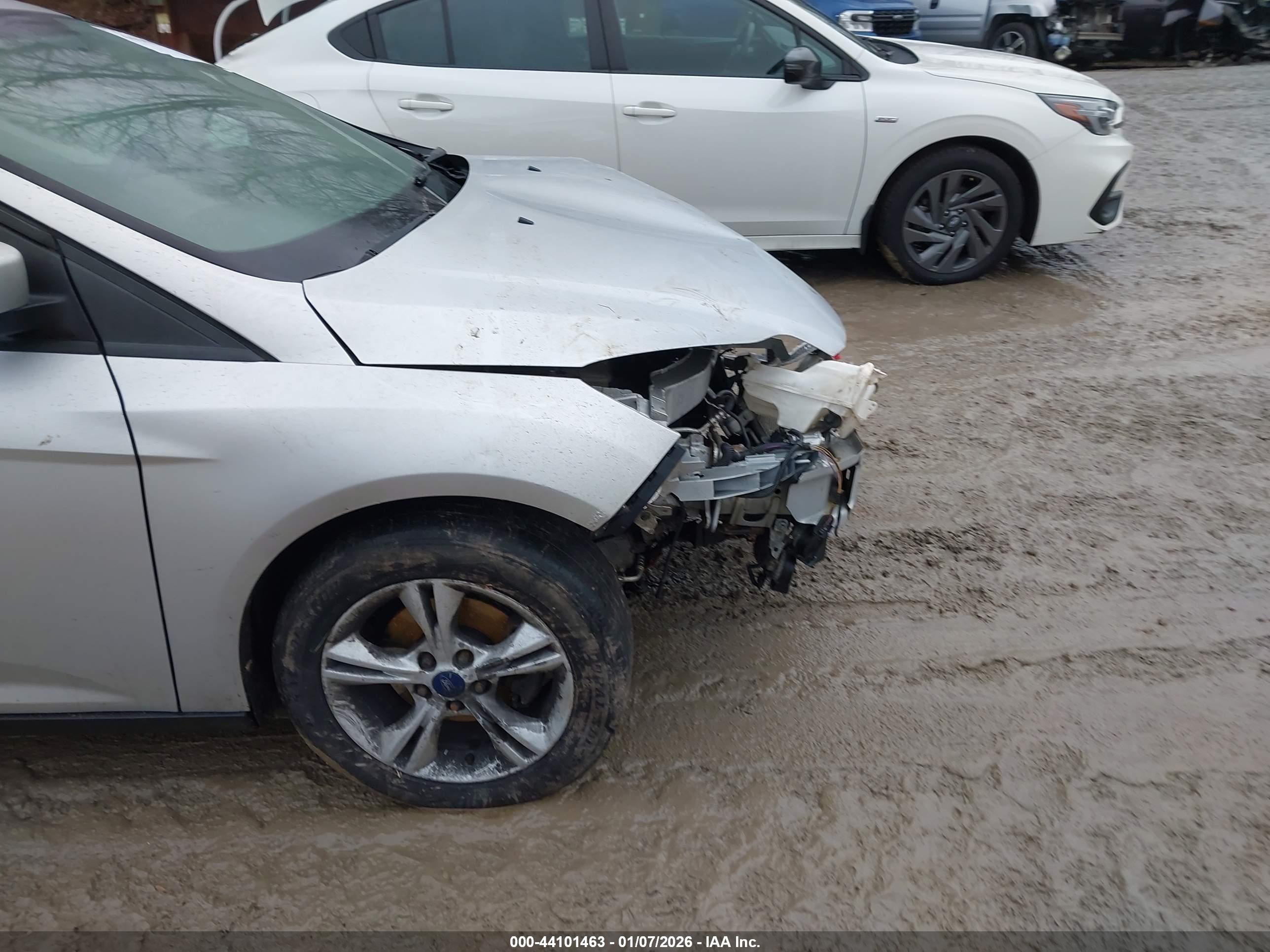 FORD FOCUS image 6
