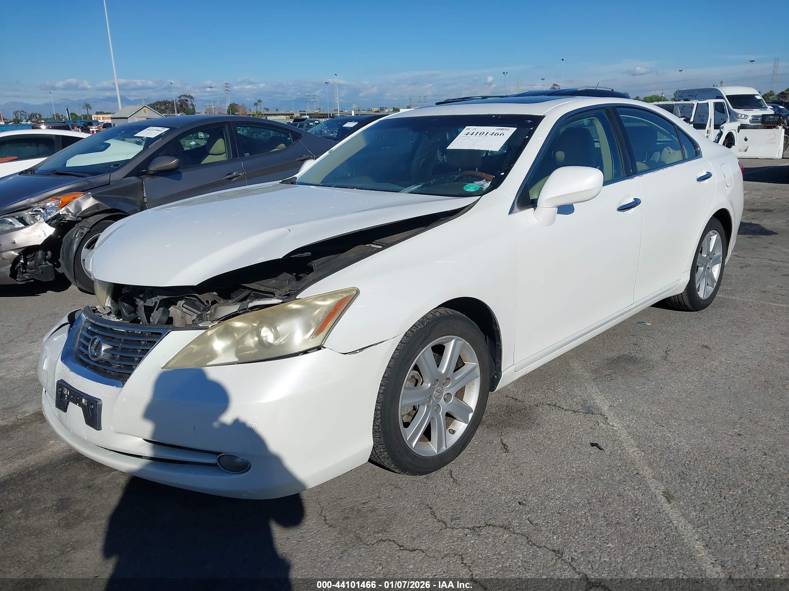 LEXUS ES image 2