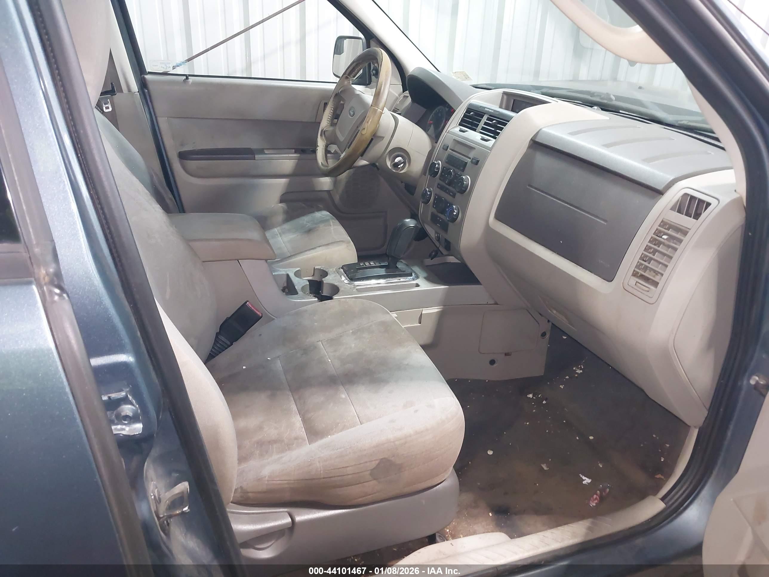 FORD ESCAPE image 5