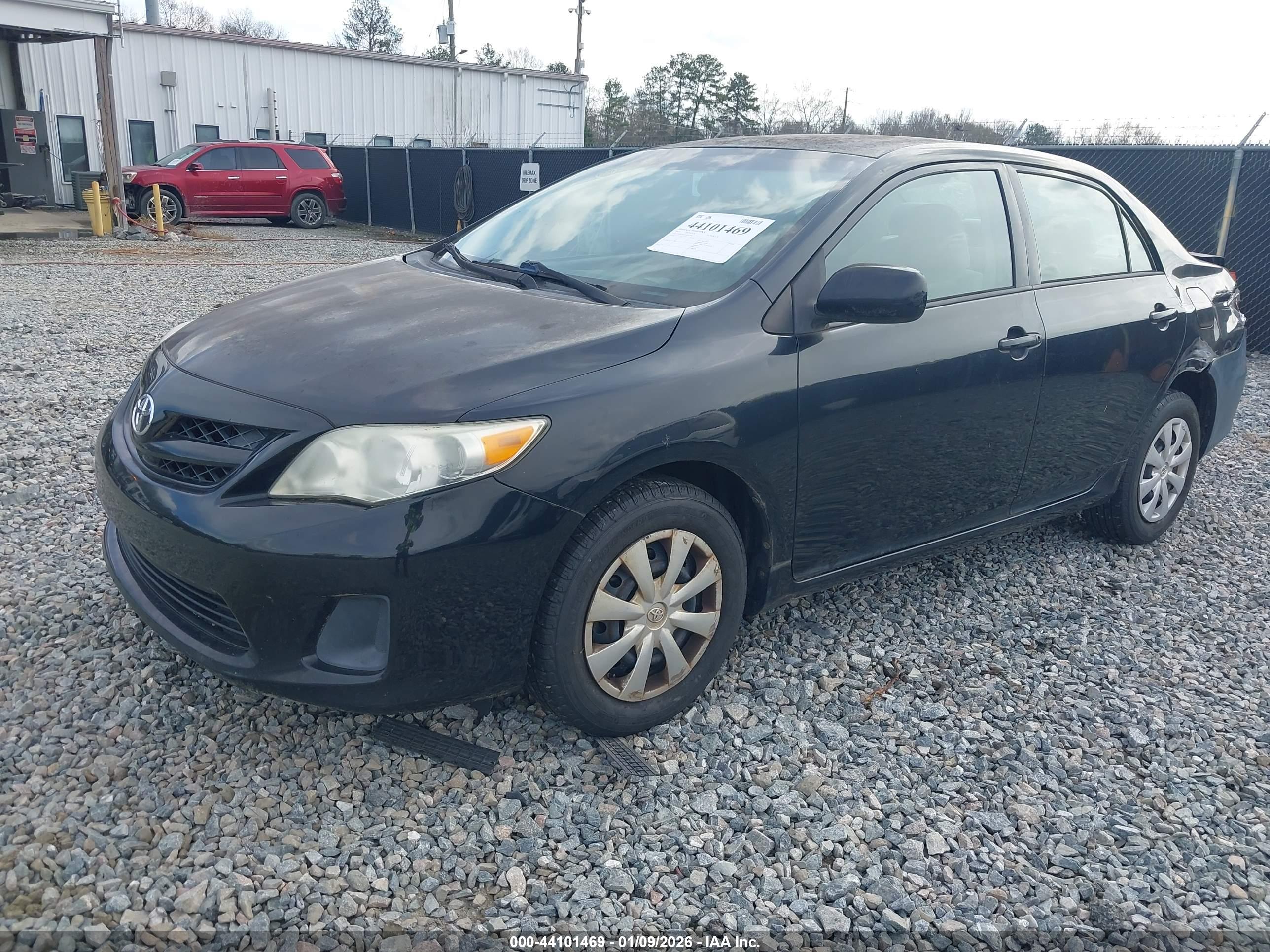 TOYOTA COROLLA image 2