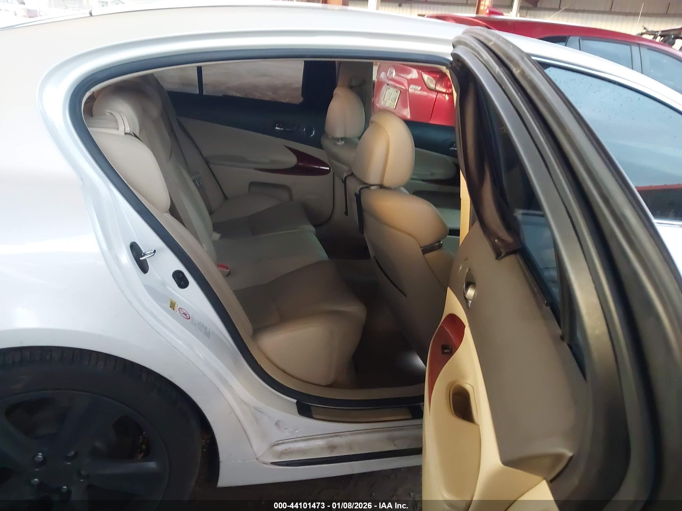 LEXUS GS image 8