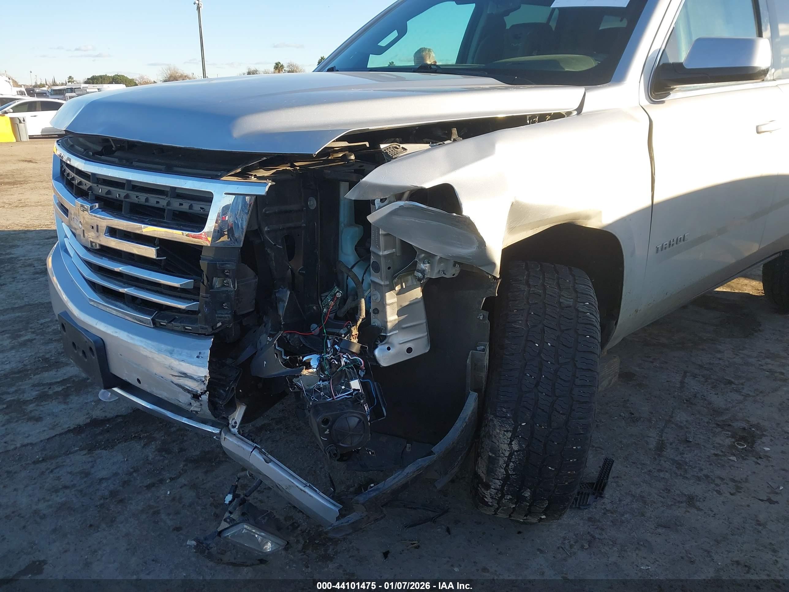CHEVROLET TAHOE image 6