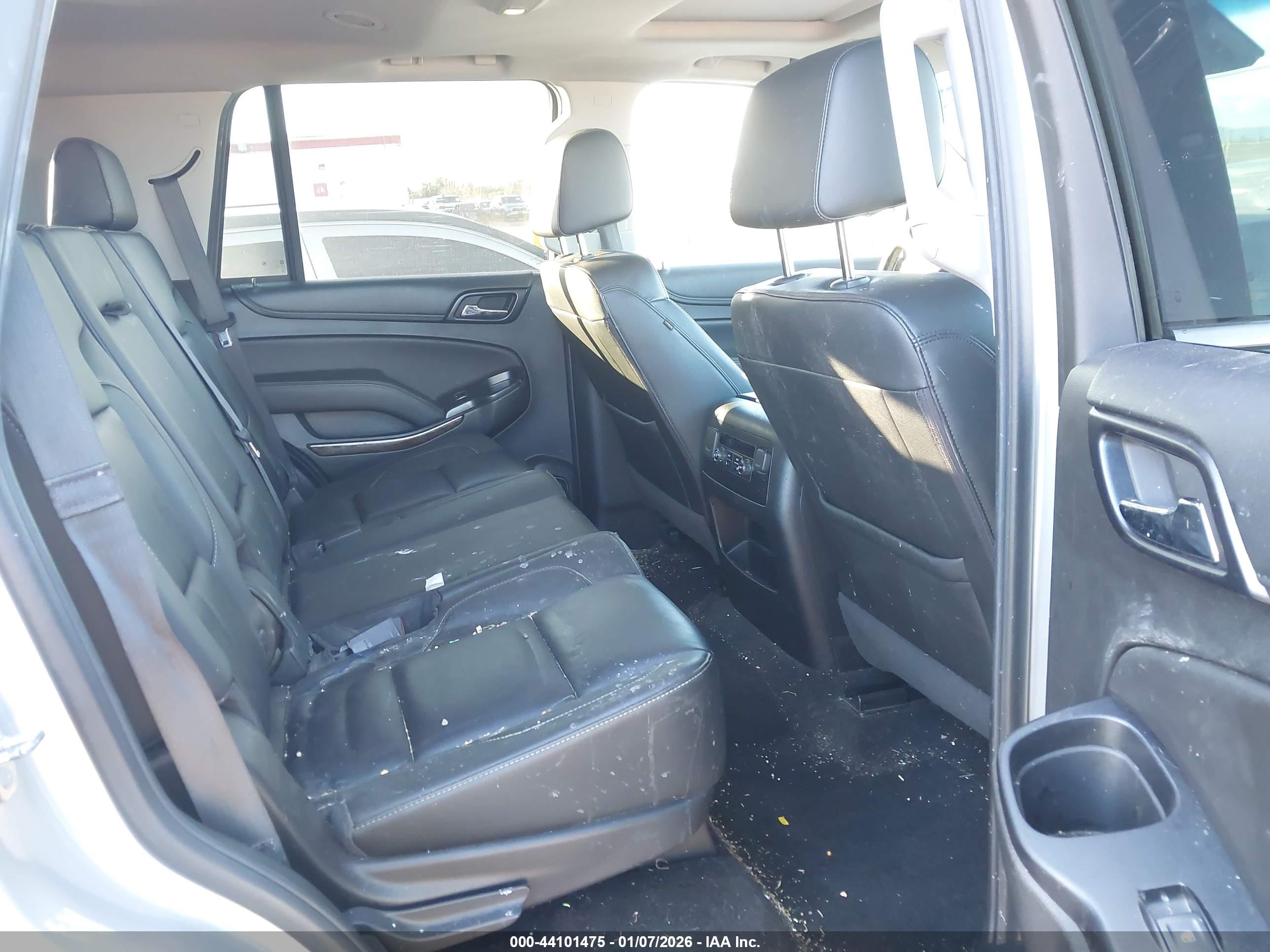 CHEVROLET TAHOE image 8