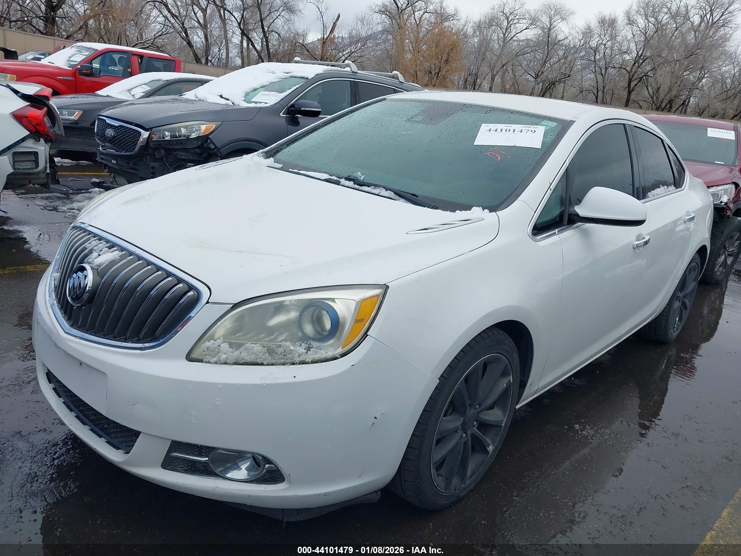 BUICK VERANO image 2