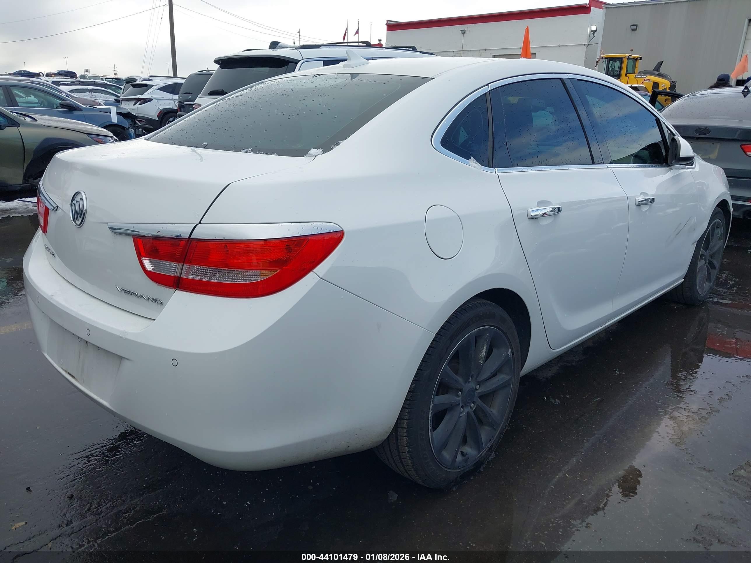 BUICK VERANO image 4