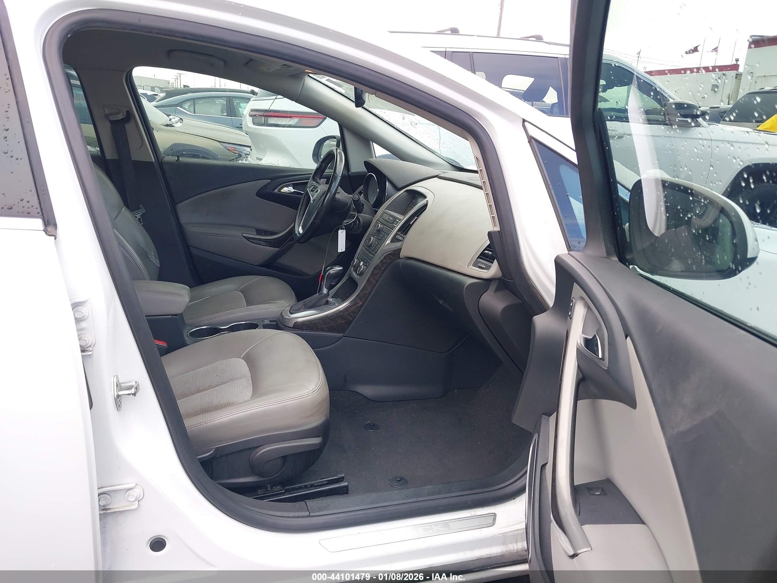 BUICK VERANO image 5