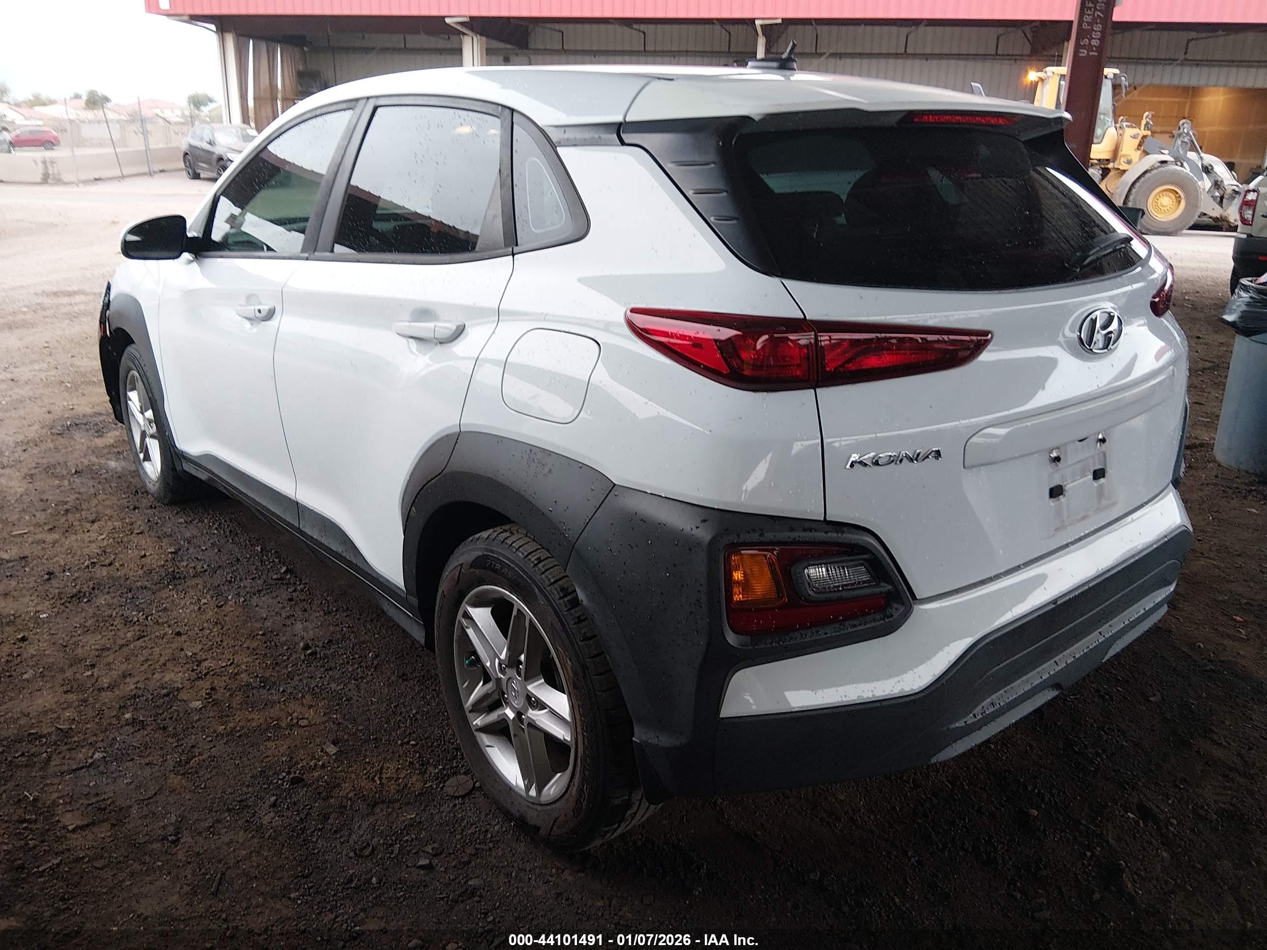 HYUNDAI KONA image 3