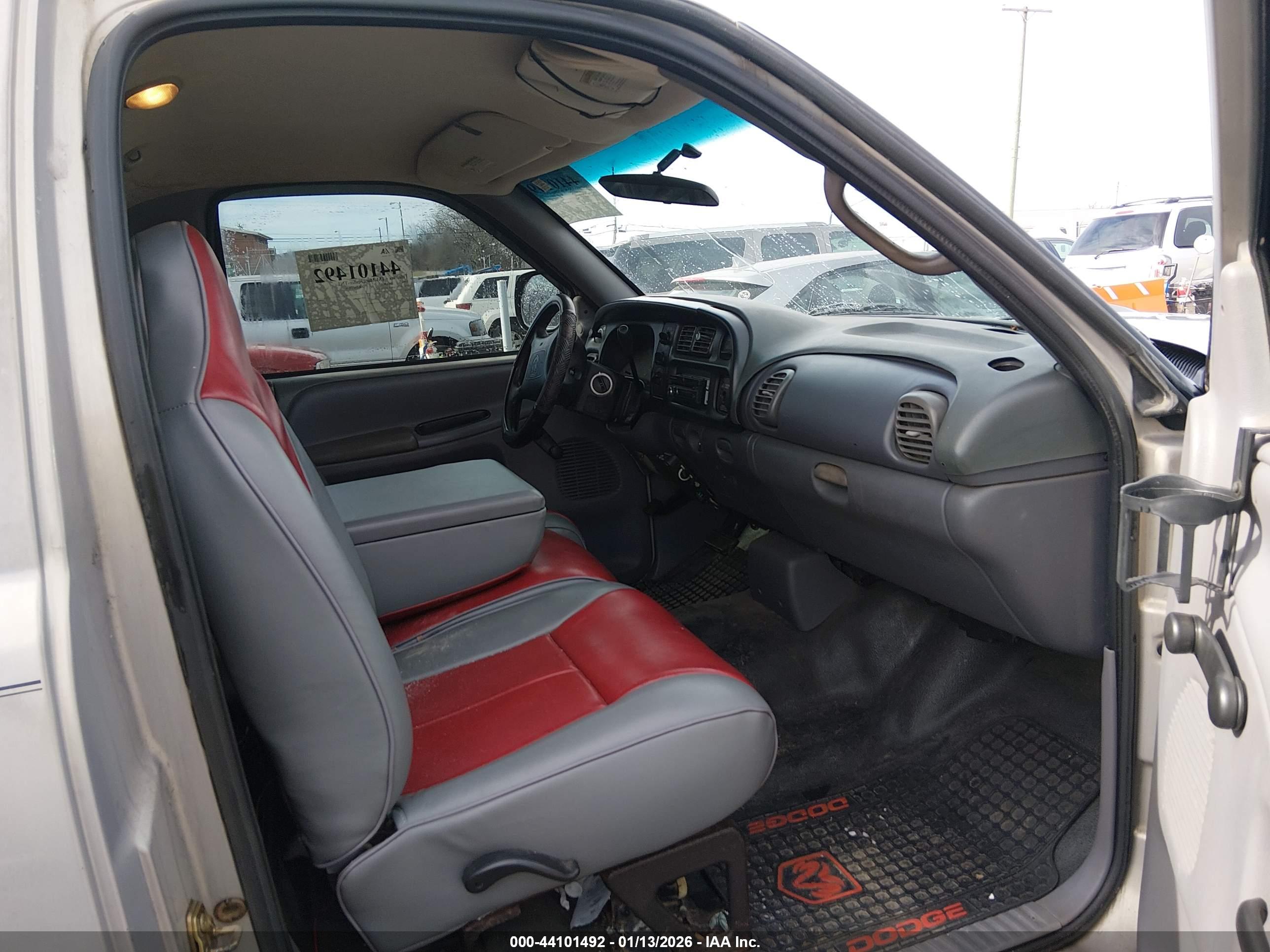 DODGE RAM image 5