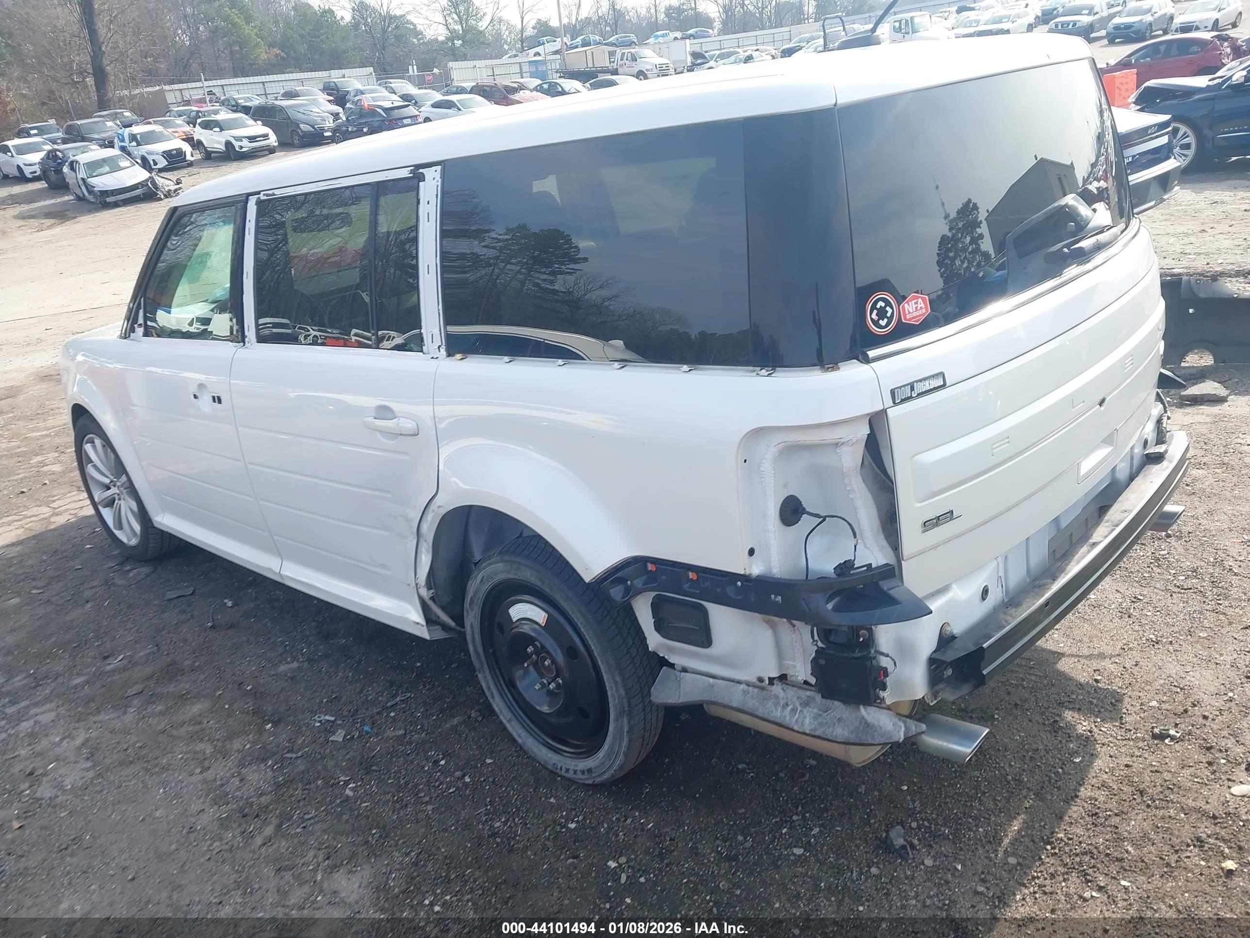 FORD FLEX image 3