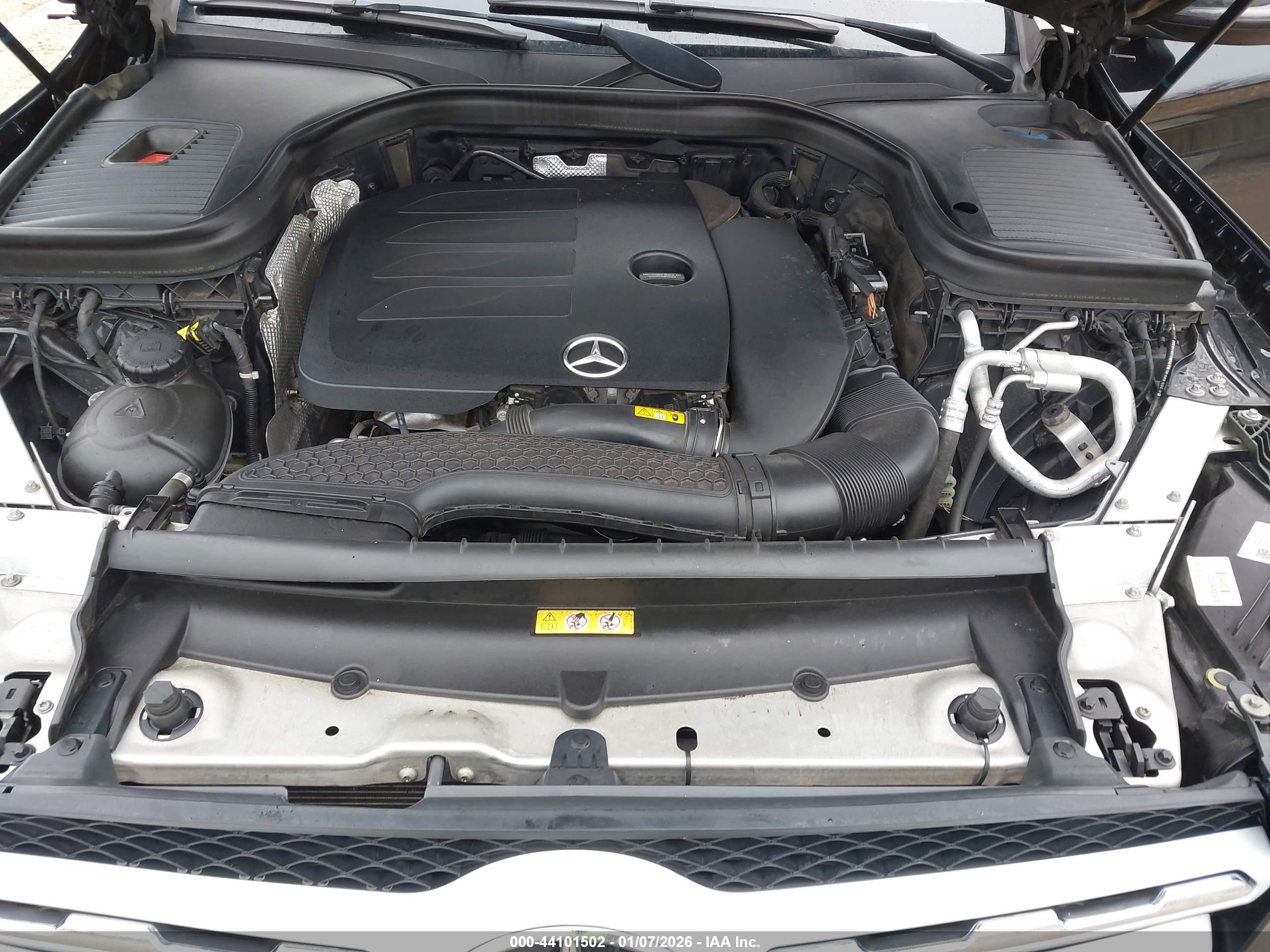 MERCEDES-BENZ GLC image 10