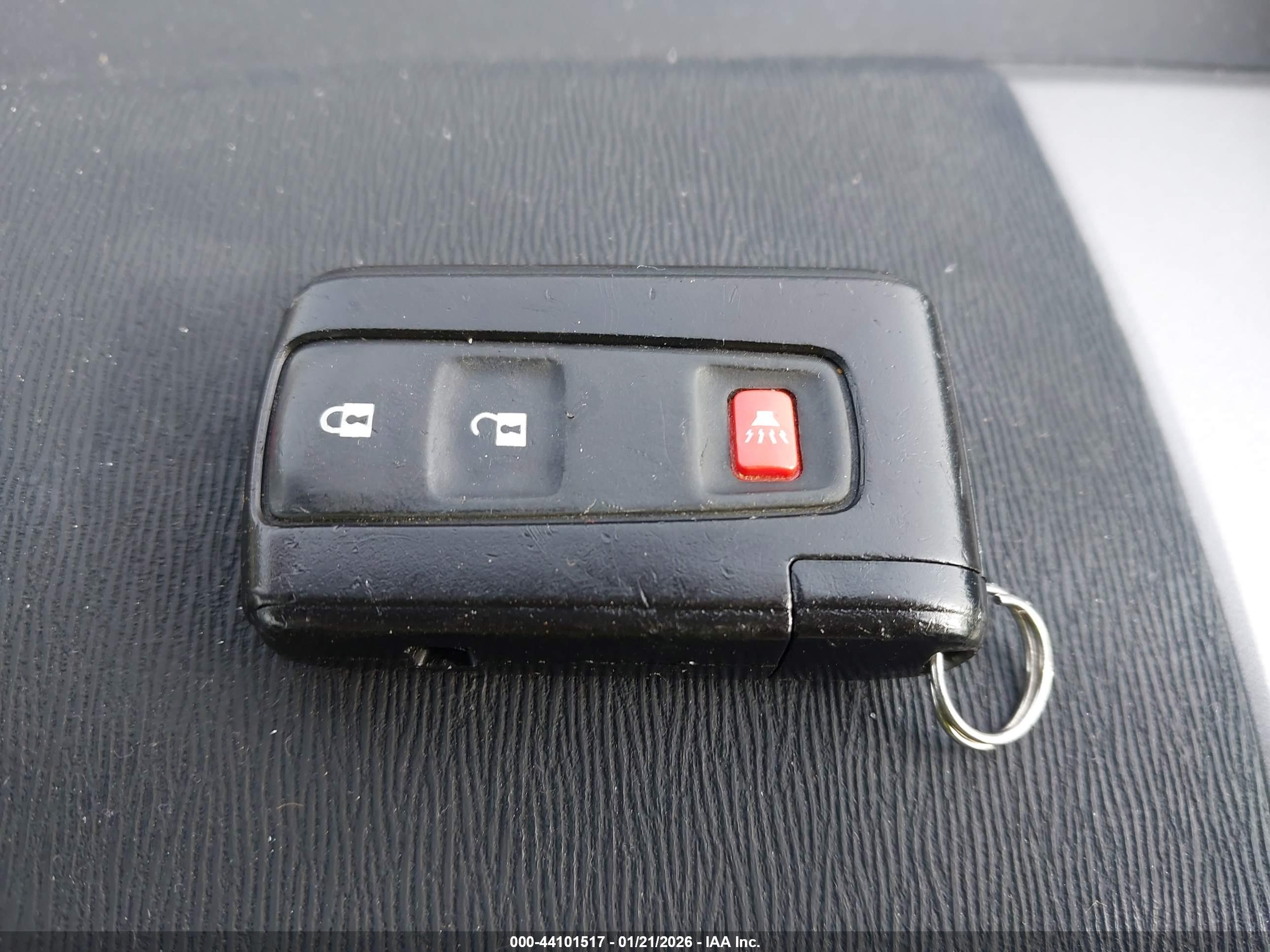 TOYOTA PRIUS image 11