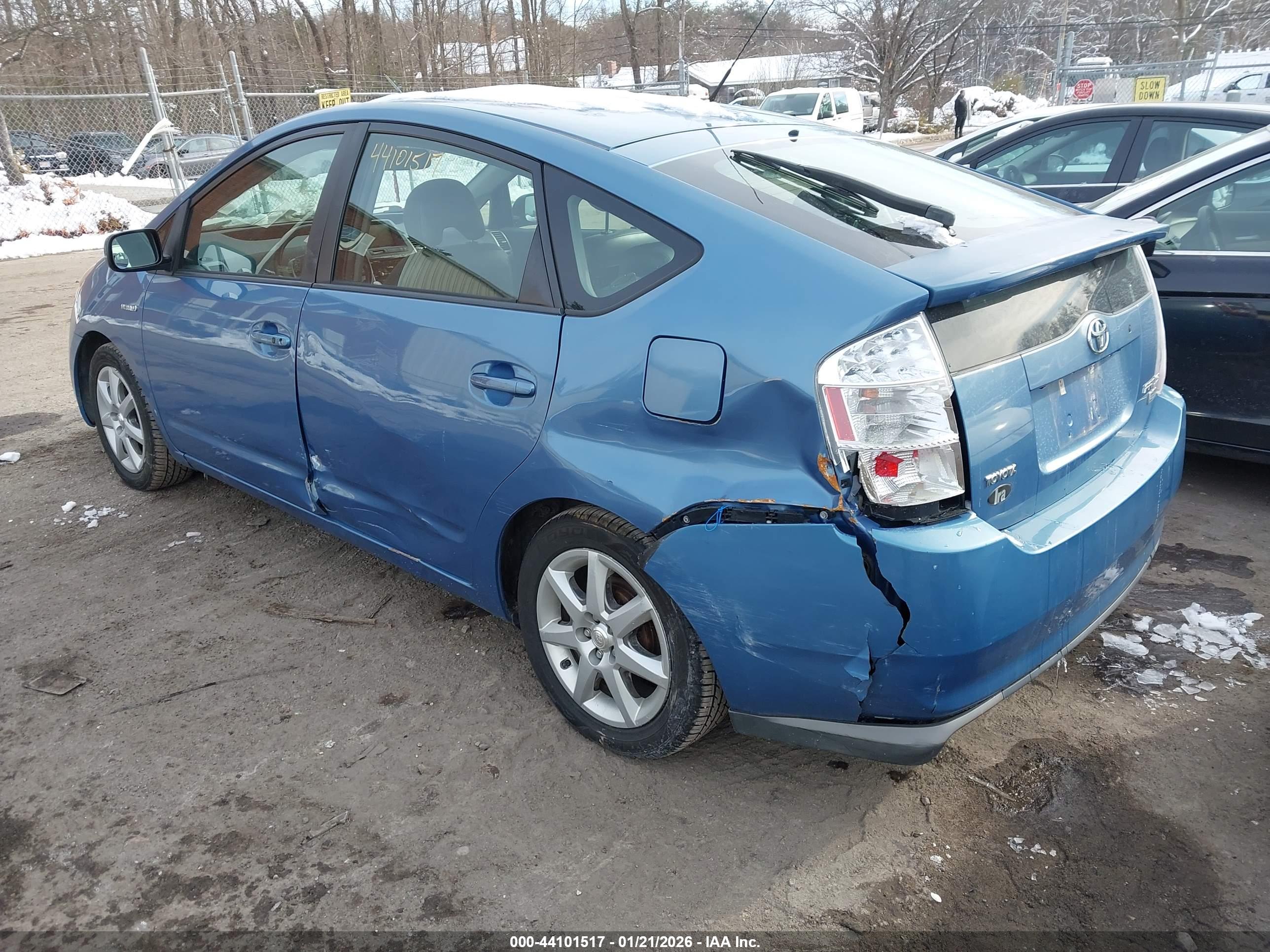 TOYOTA PRIUS image 3