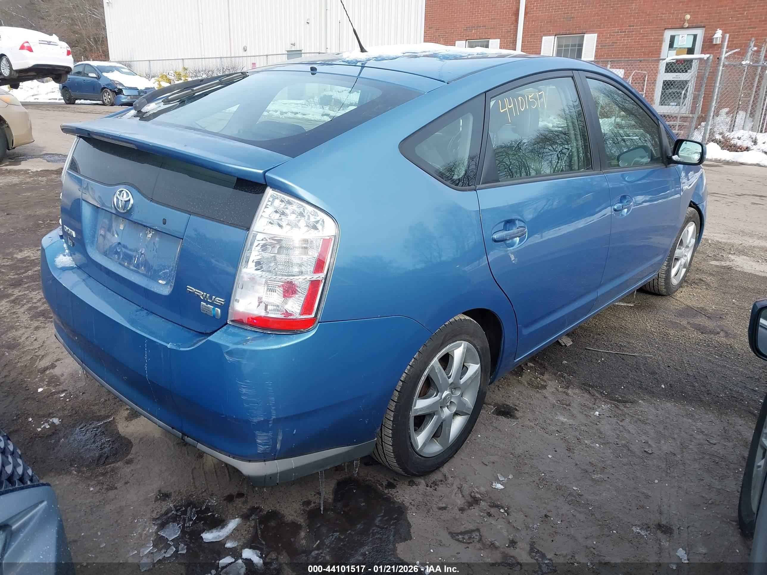 TOYOTA PRIUS image 4