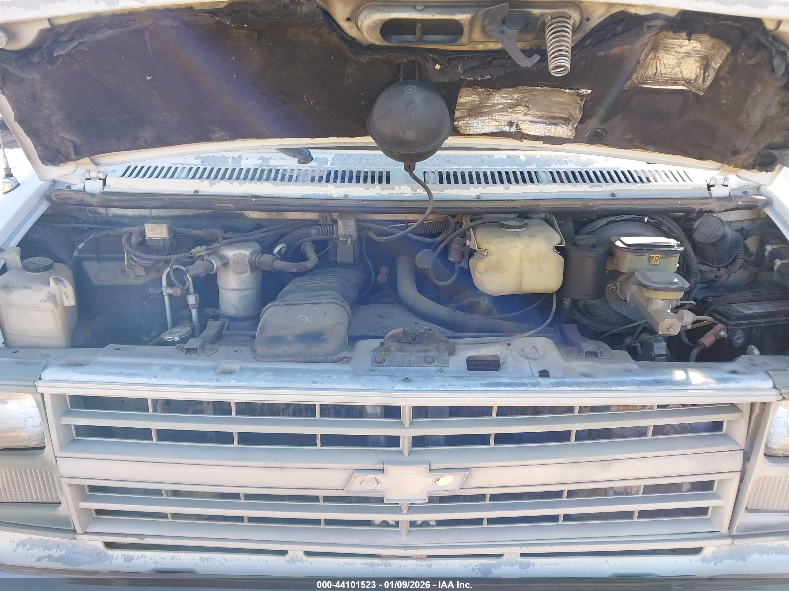 CHEVROLET G20 image 10